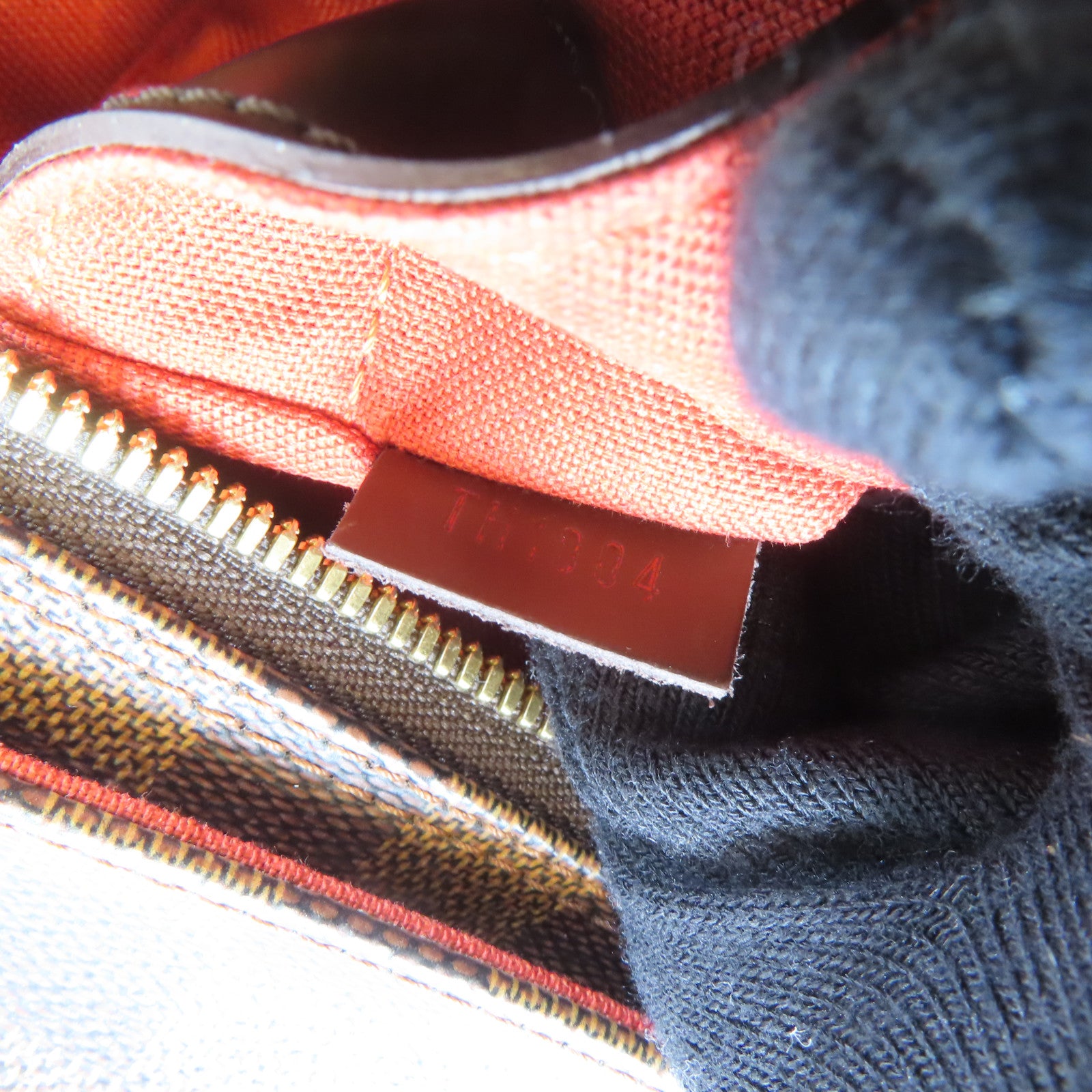 LOUIS VUITTON Damier Naviglio Shoulder Bag金扣肩背袋啡色