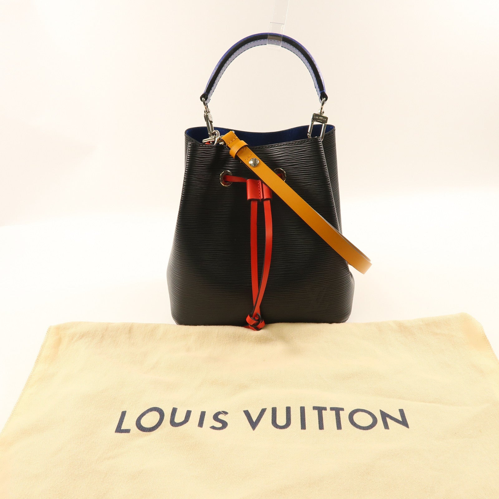 LOUIS VUITTON Epi Neo Noe BB銀扣手挽肩背兩用袋黑色