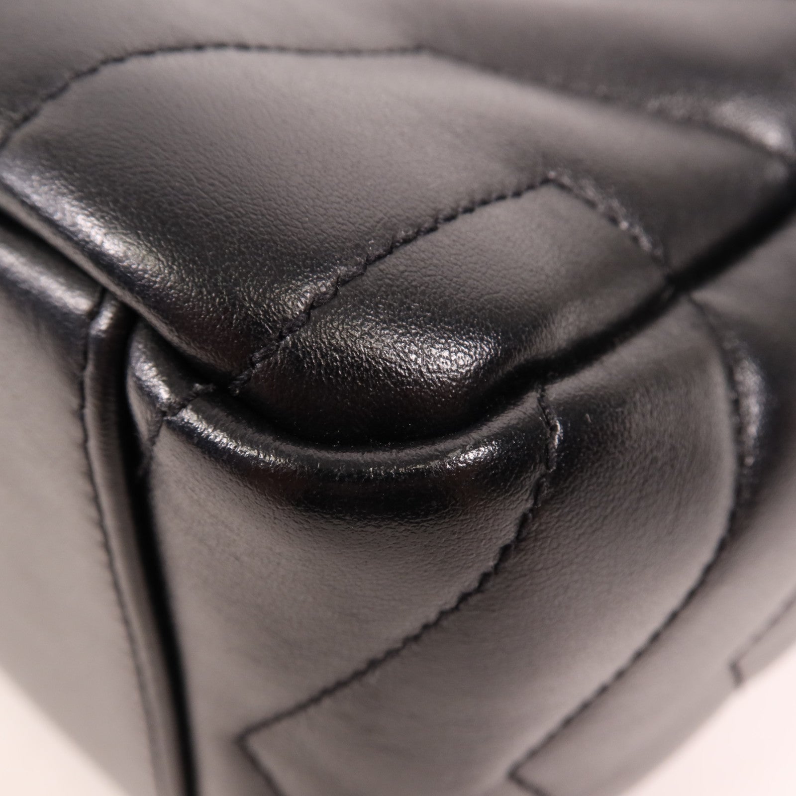 SAINT LAURENT 牛皮皮革Loulou Bag銀扣肩背袋