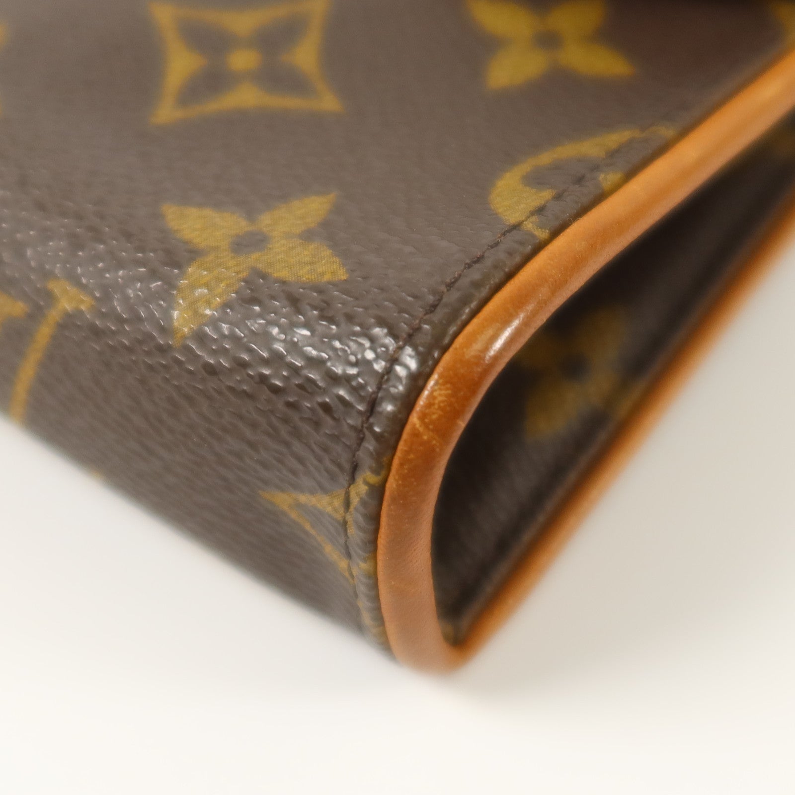 LOUIS VUITTON Monogram Pochette Florentine金扣腰包