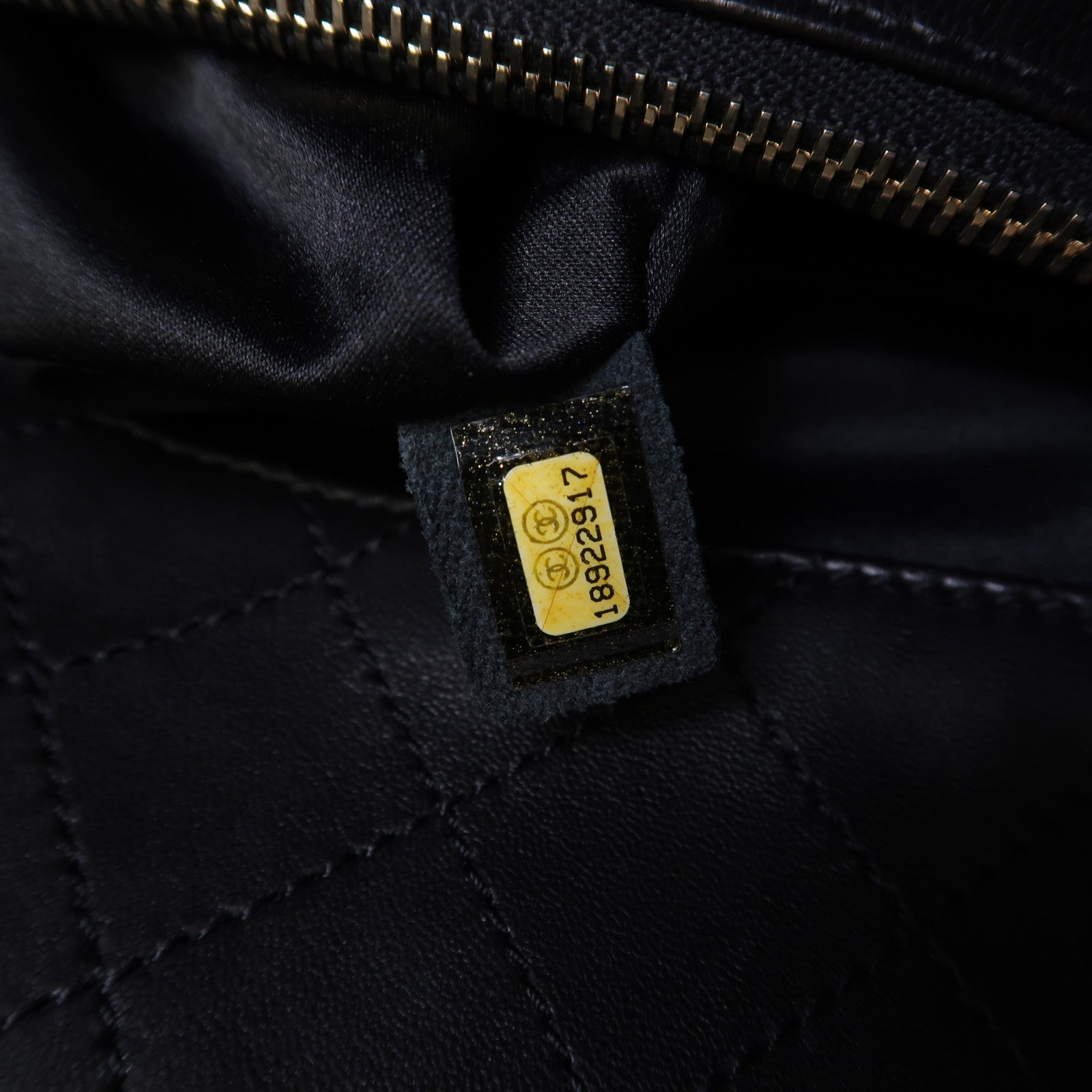 CHANEL 菱格羊皮皮革Chain Shoulder Tote金扣鏈帶肩背/手挽袋黑色