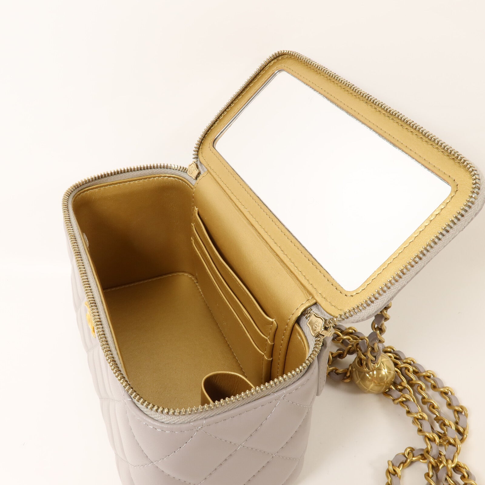 CHANEL 羊皮皮革Vanity Case鏈帶肩背袋