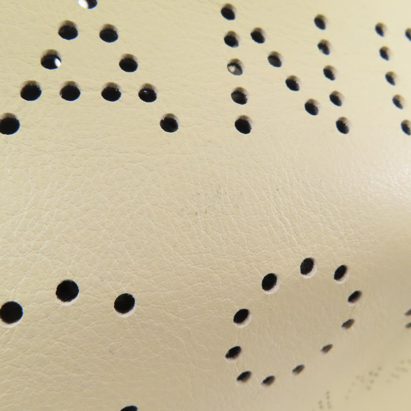 CHANEL 牛皮皮革Chain Tote銀扣鏈帶手挽袋