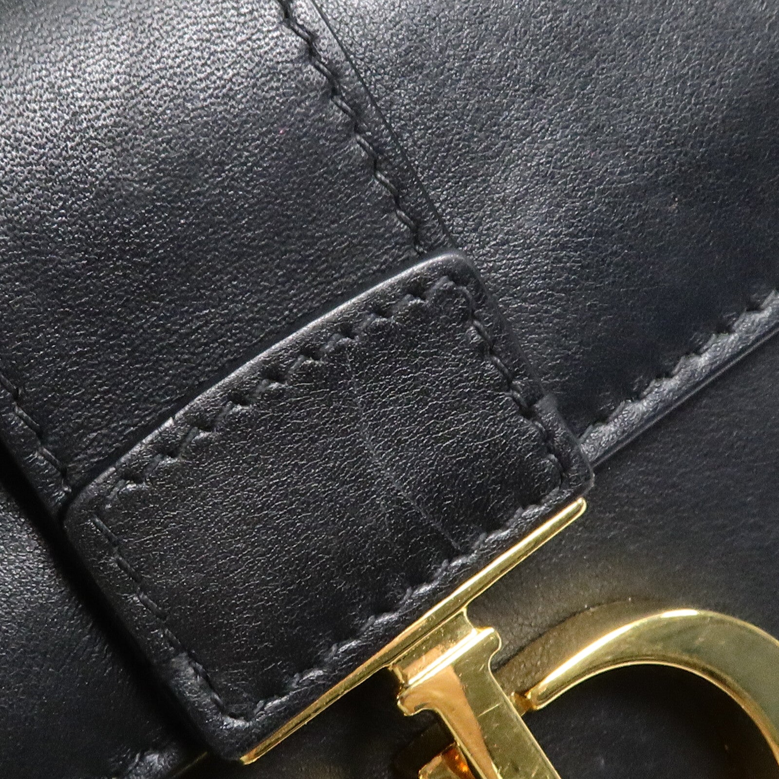 Dior 牛皮皮革30Montaigne East-West Bag With Chain鏈帶肩背袋