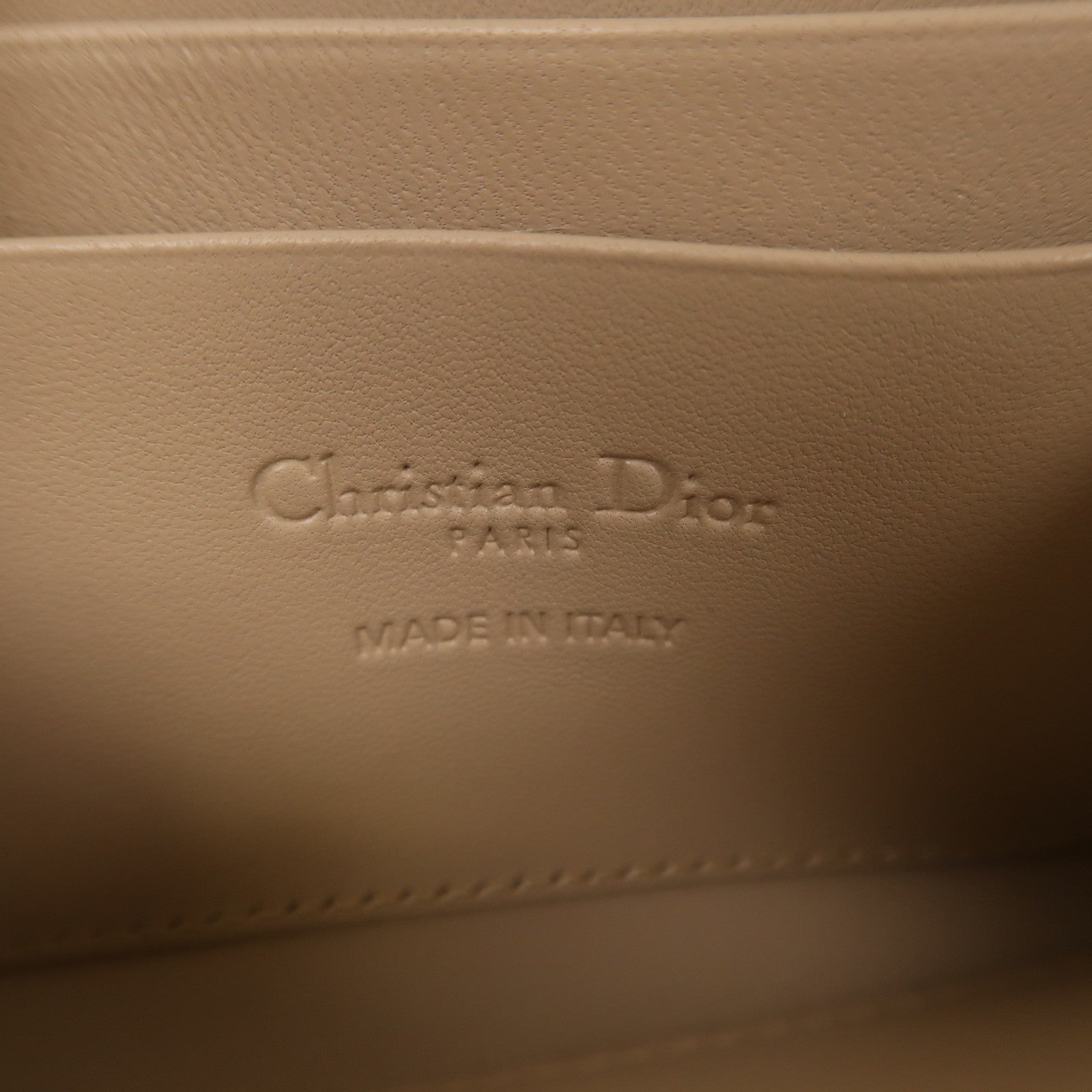 Dior 羊皮皮革Medium Lady Zipped Wallet金扣拉鏈長錢包米色