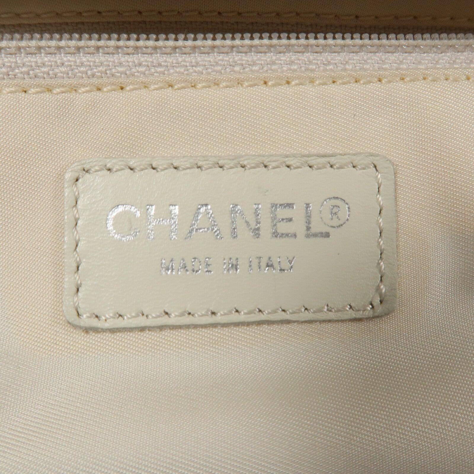 CHANEL 帆布New Travel Line Backpack銀扣背包