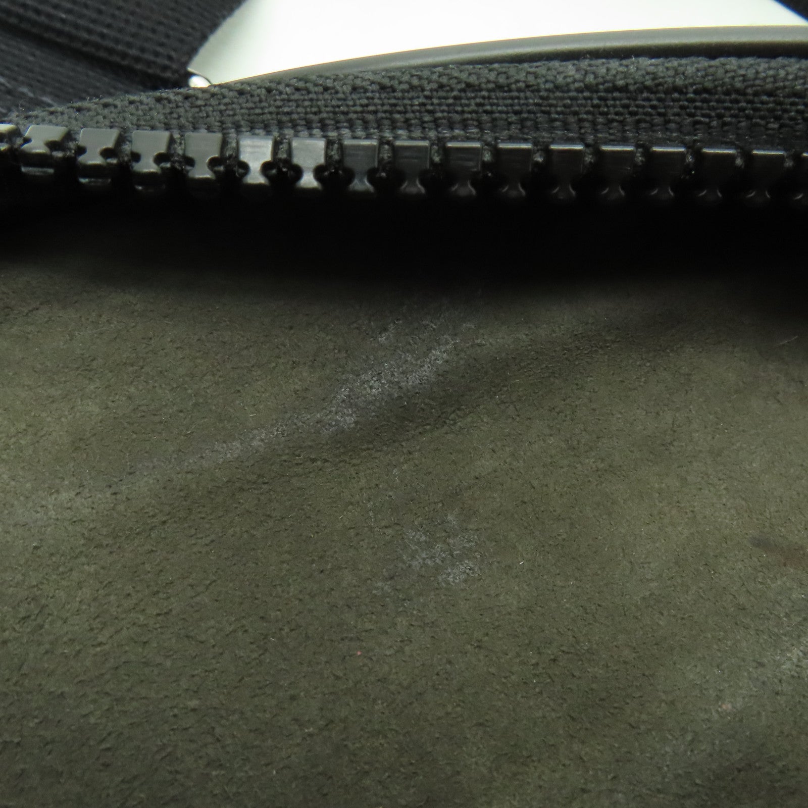 GUCCI 塗層帆布Eden Belt Bag銀扣腰包黒色/棕色