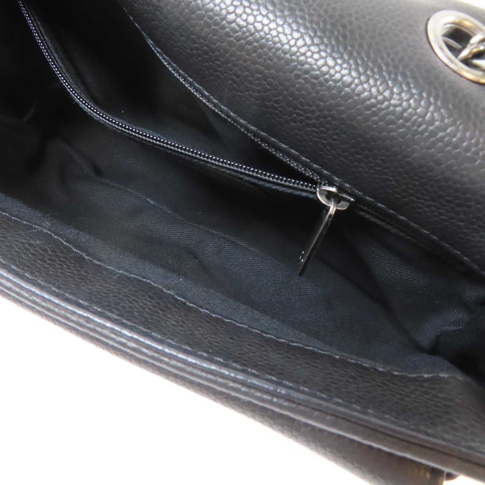 CHANEL 菱格Caviar皮革Chain Shoulder Bag黑扣鏈帶肩背袋黑色