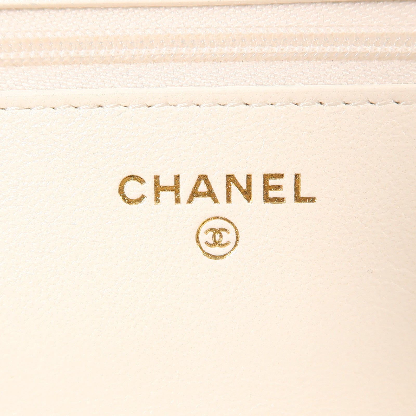 CHANEL 牛皮皮革WOC Wallet On Chain金扣鏈帶肩背袋