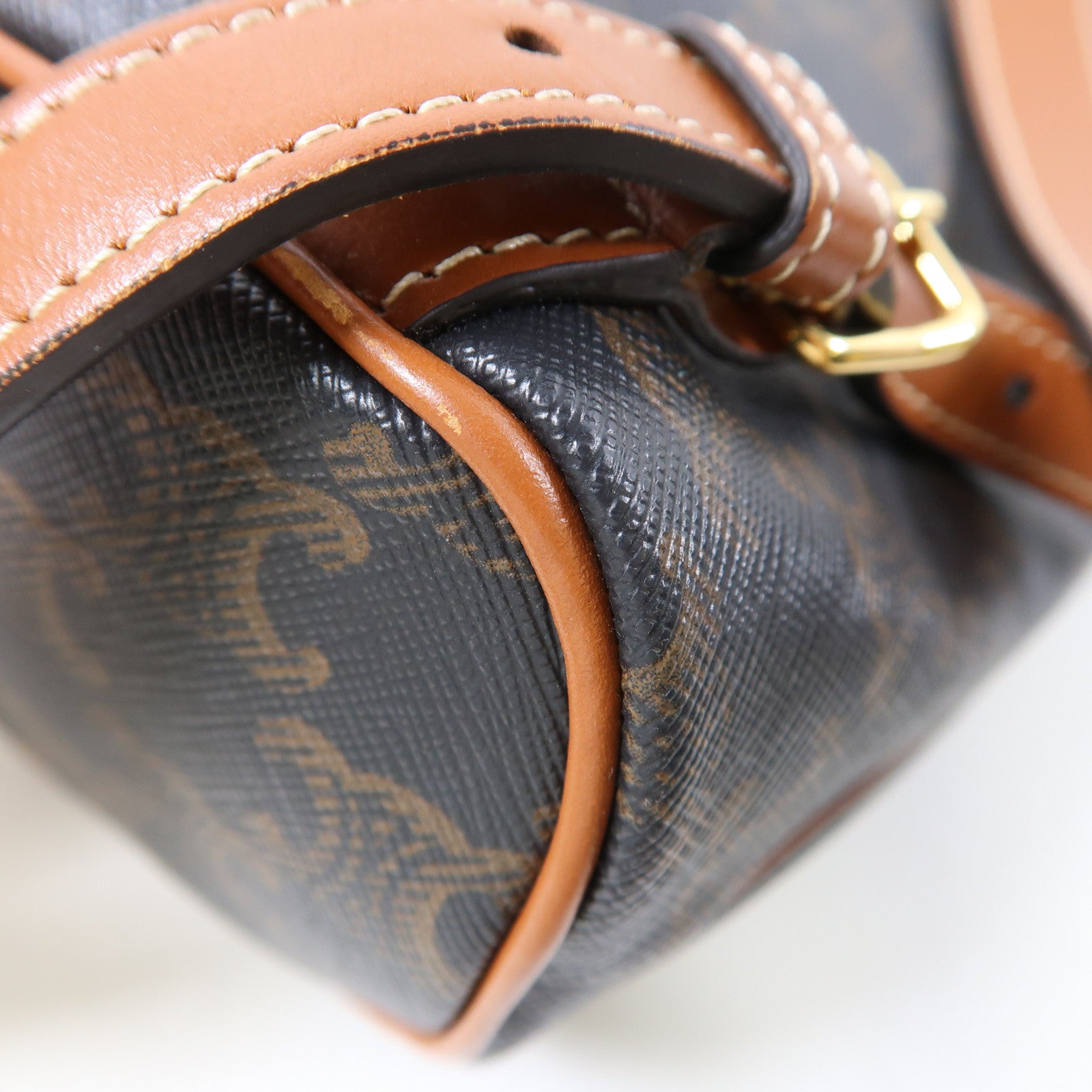 CELINE 塗層帆布Triomphe Backpack金扣背包棕色