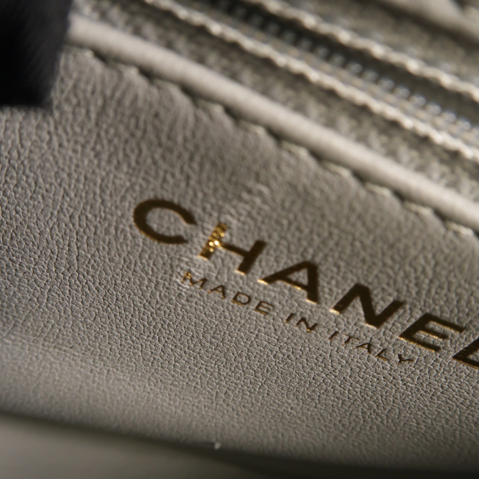 CHANEL 牛皮皮革Mini Coco Shoulder鏈帶肩背袋