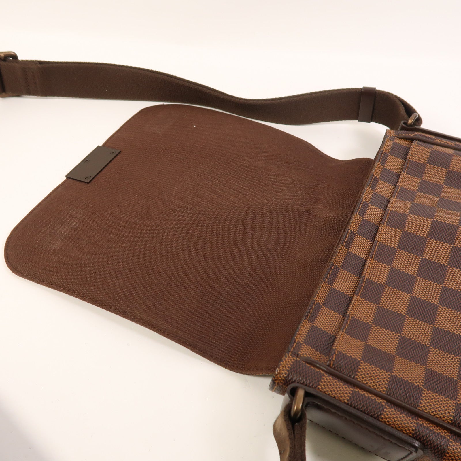 LOUIS VUITTON Damier District PM肩背袋