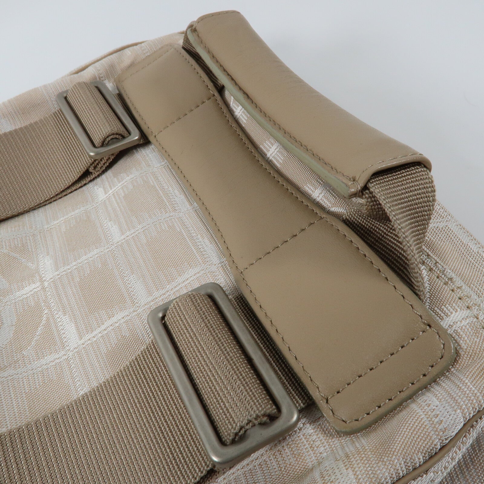 CHANEL 帆布New Travel Line Backpack銀扣背包
