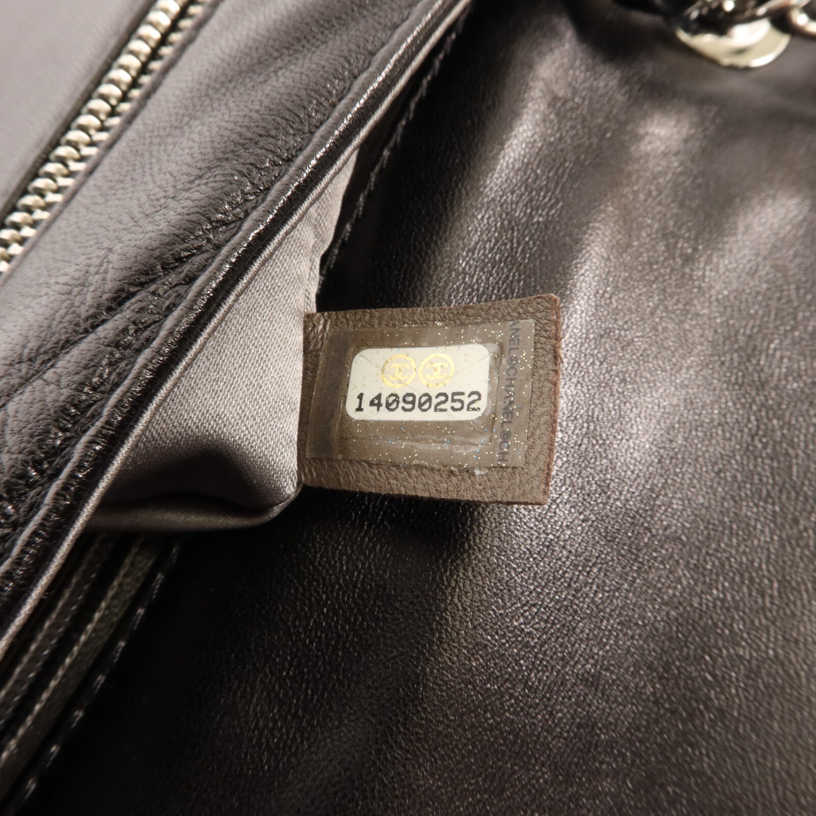 CHANEL 牛皮皮革Crystal CC Logo Flap鏈帶肩背袋