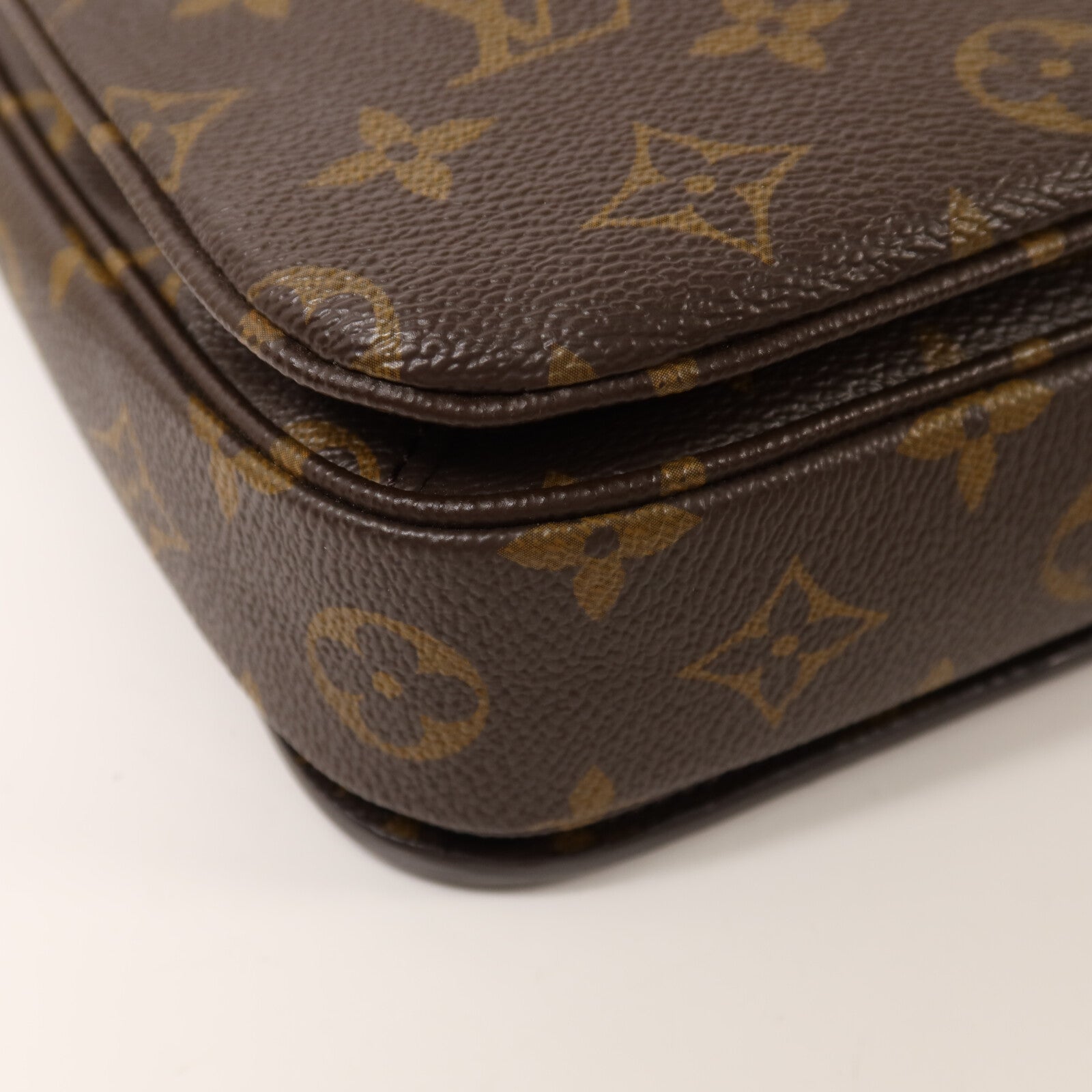 LOUIS VUITTON Monogram Pochette Metis MM金扣手挽肩背兩用袋