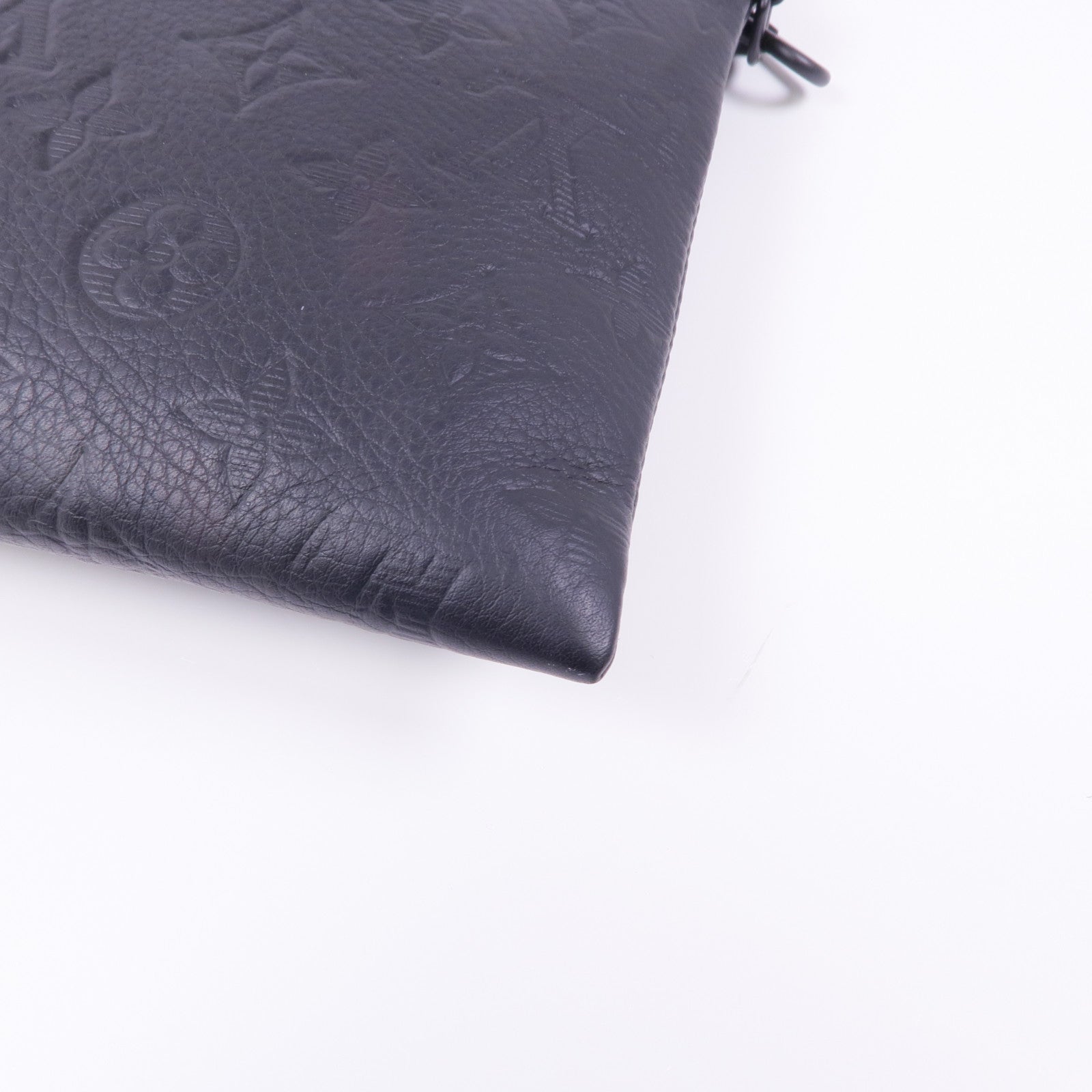 LOUIS VUITTON Monogram Shadow Pochette To-Go手拿包
