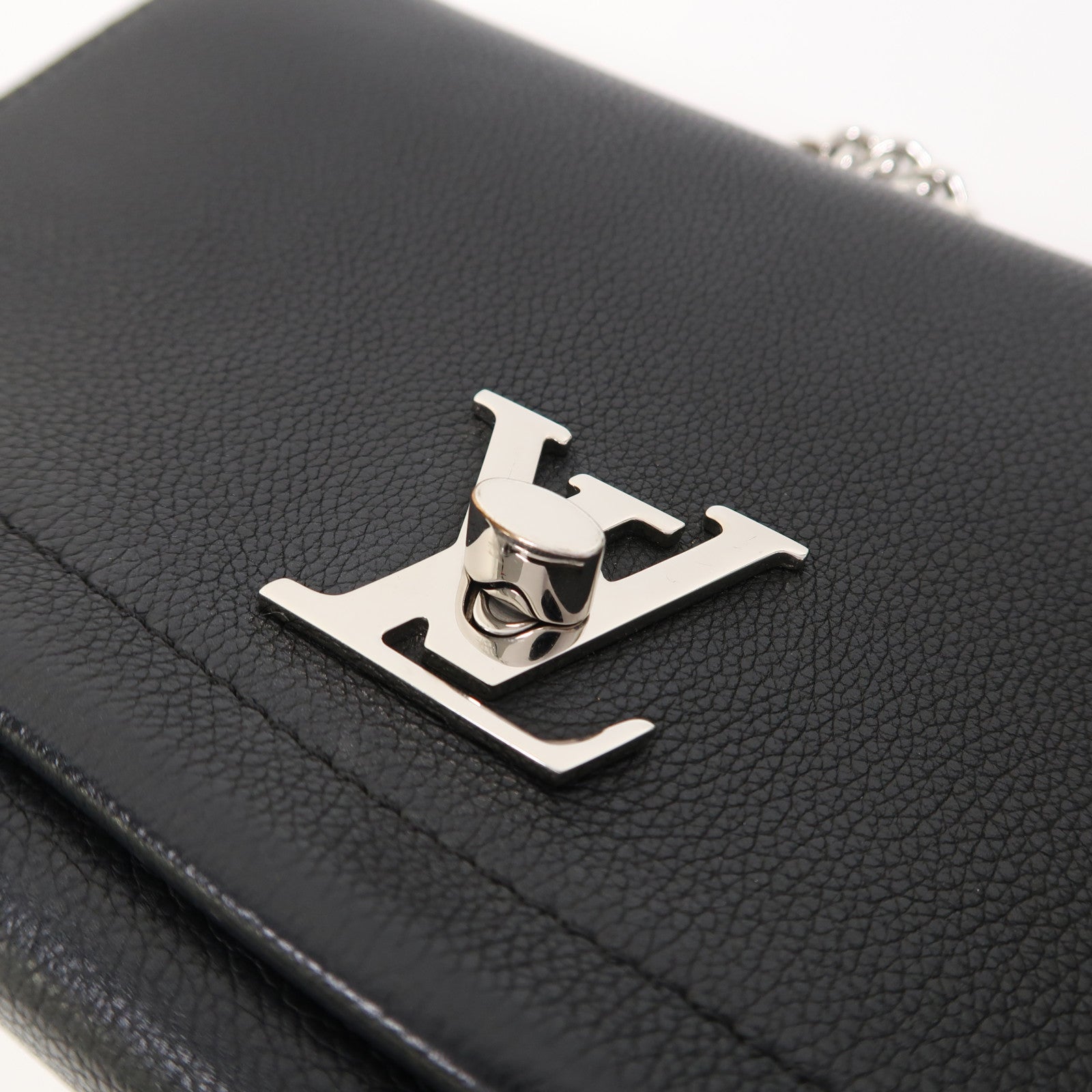 LOUIS VUITTON 牛皮皮革Lockme II銀扣手挽肩背兩用袋黑色