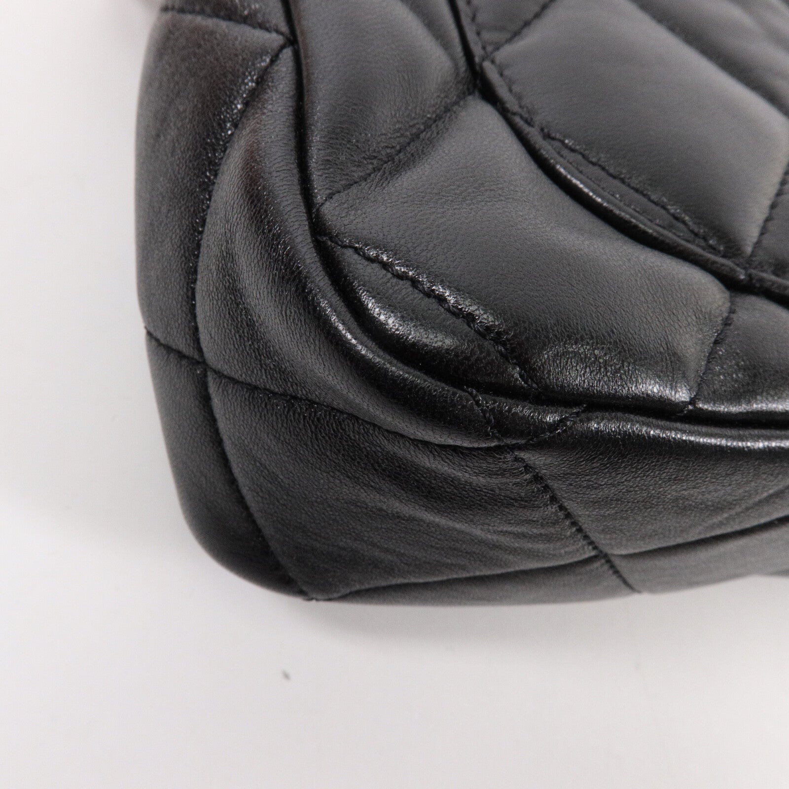 CHANEL 羊皮皮革Heart Flap Bag鏈帶肩背袋