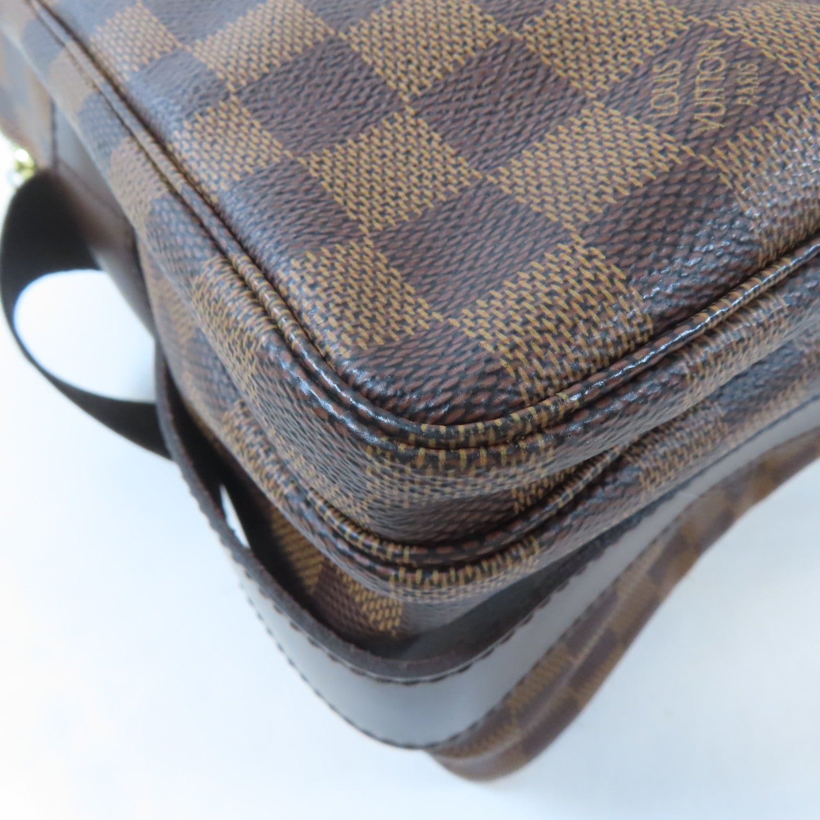 LOUIS VUITTON Damier Naviglio Shoulder Bag金扣肩背袋啡色