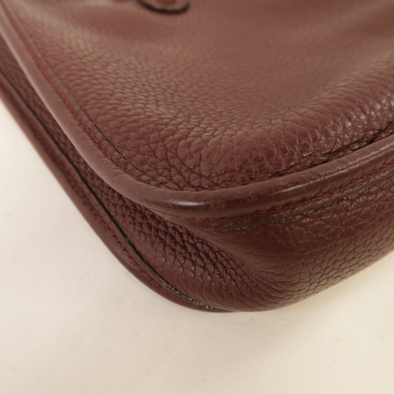 HERMES Clemence皮革Evelyne TPM銀扣肩背袋酒紅色