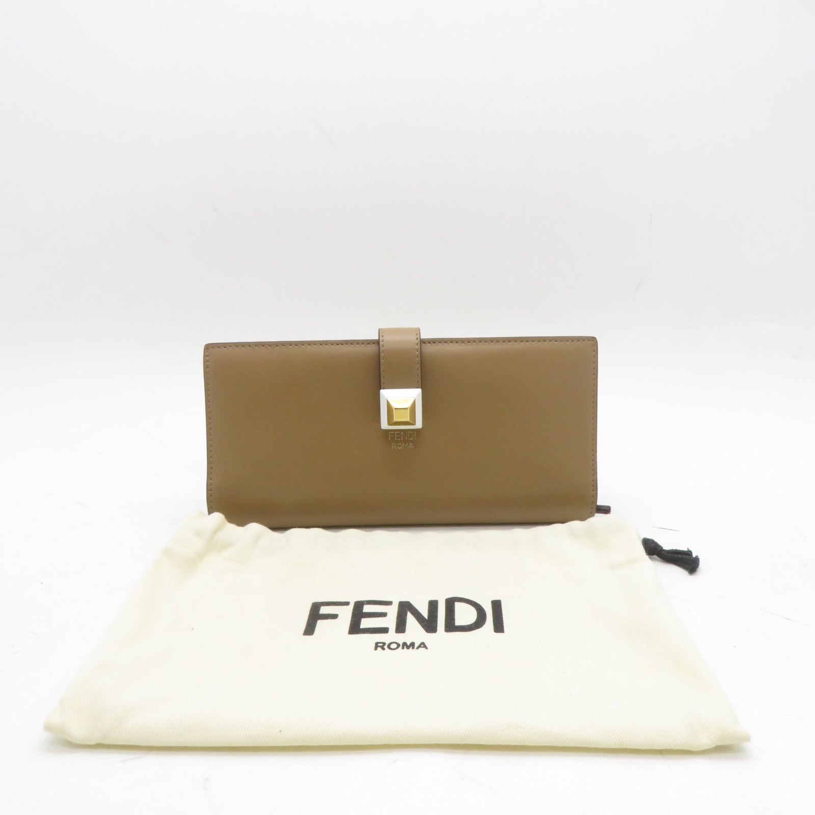 FENDI 【激減優惠】牛皮皮革Long wallet金扣長錢包卡其色