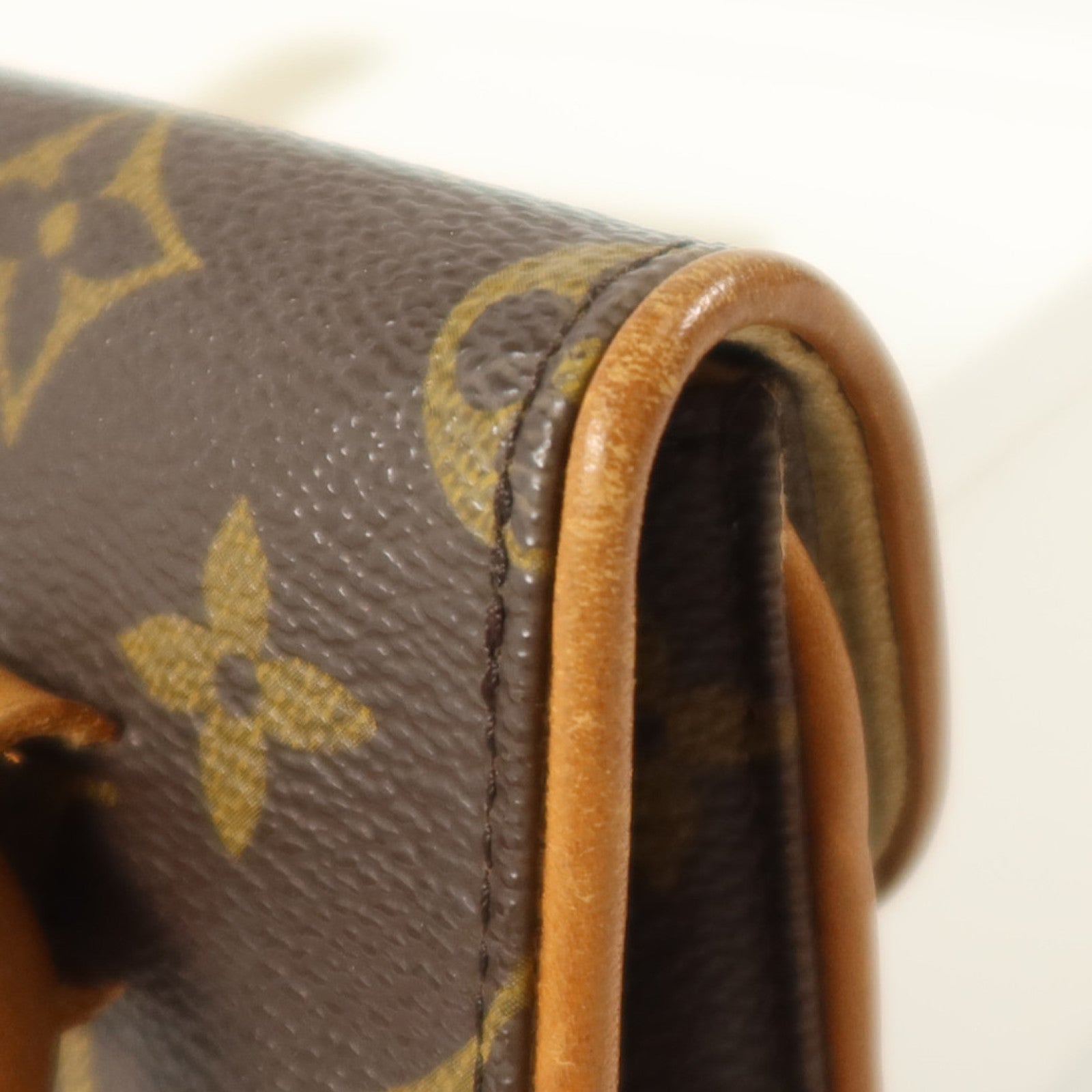 LOUIS VUITTON Monogram Pochette Florentine金扣腰包