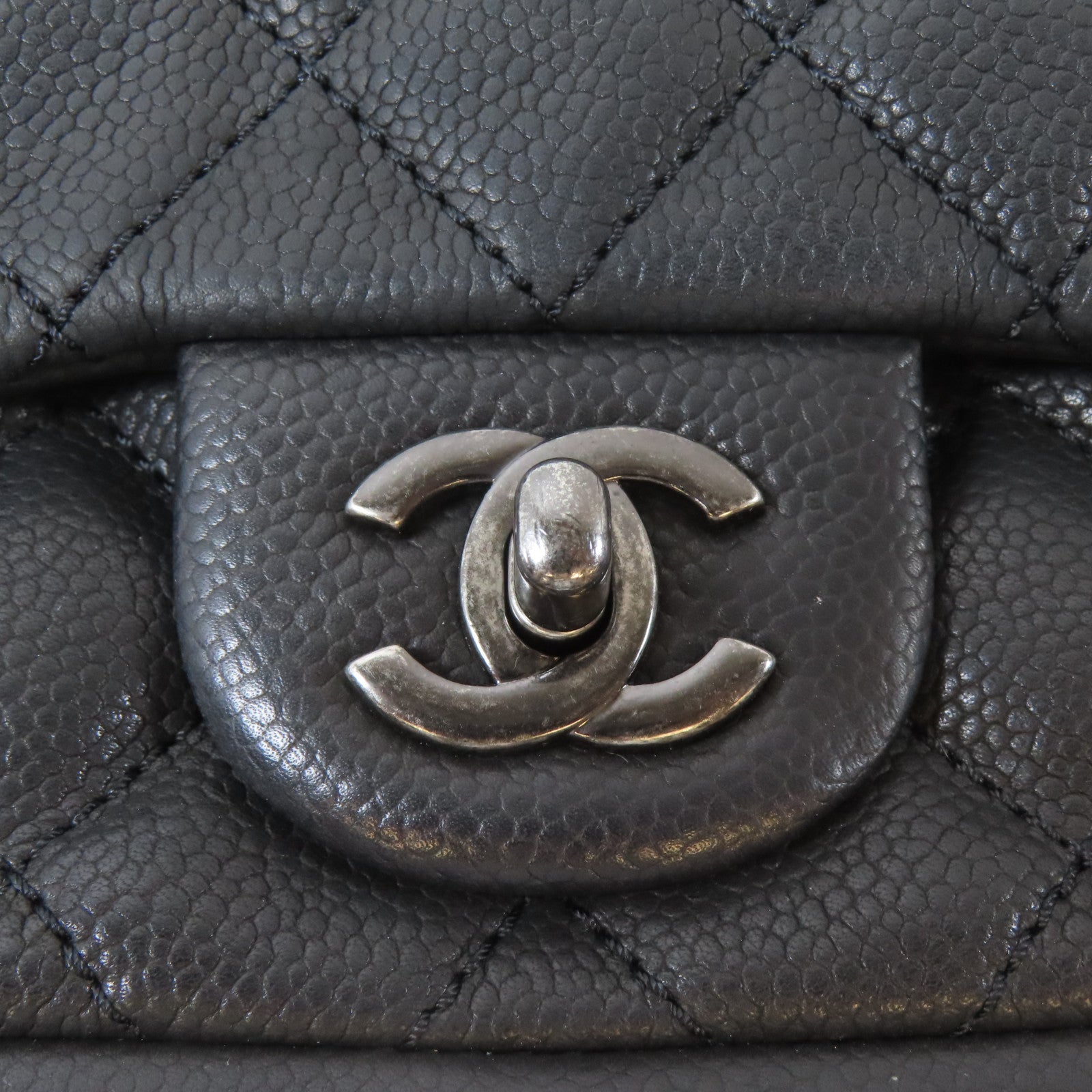 CHANEL 菱格Caviar皮革Chain Shoulder Bag黑扣鏈帶肩背袋黑色