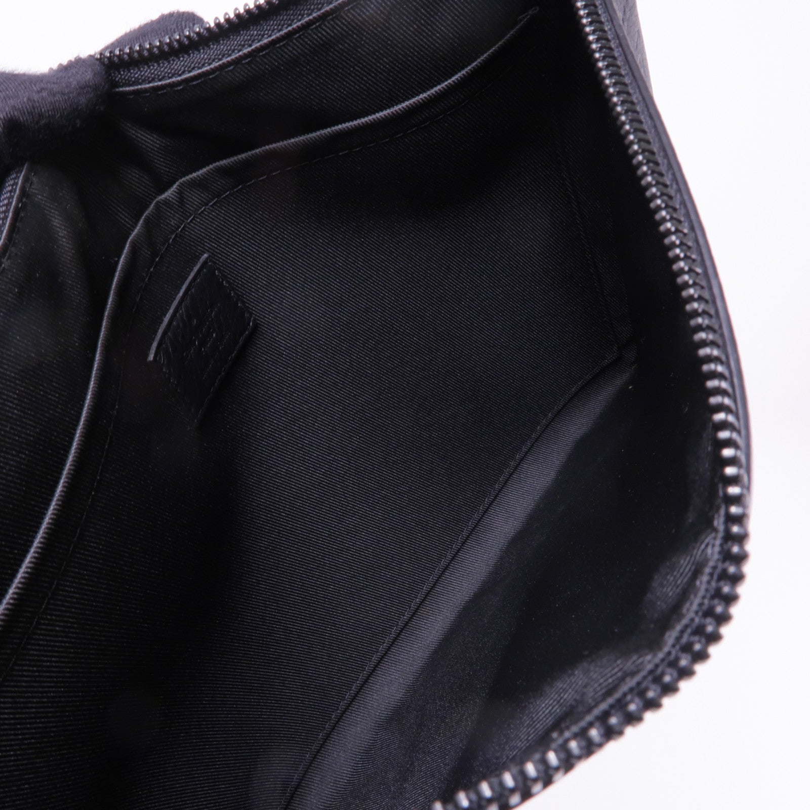 LOUIS VUITTON Monogram Shadow Pochette To-Go手拿包