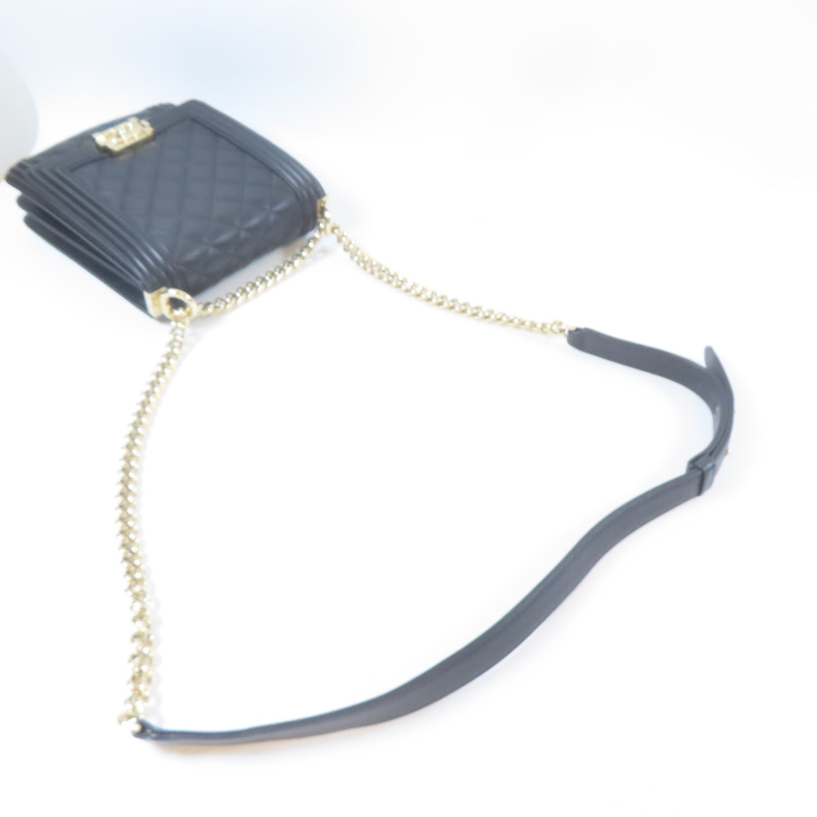 CHANEL 菱格牛皮皮革Boy Chanel金扣鏈帶肩背袋黑色