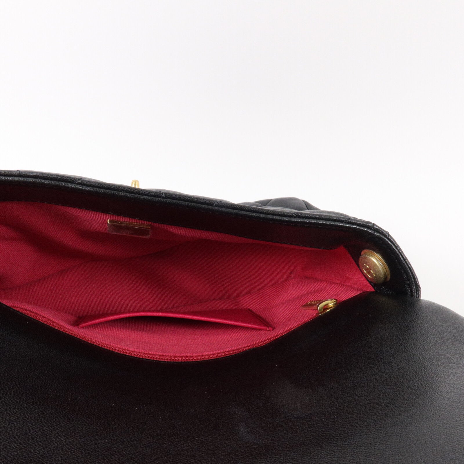CHANEL 羊皮皮革Heart Flap Bag鏈帶肩背袋