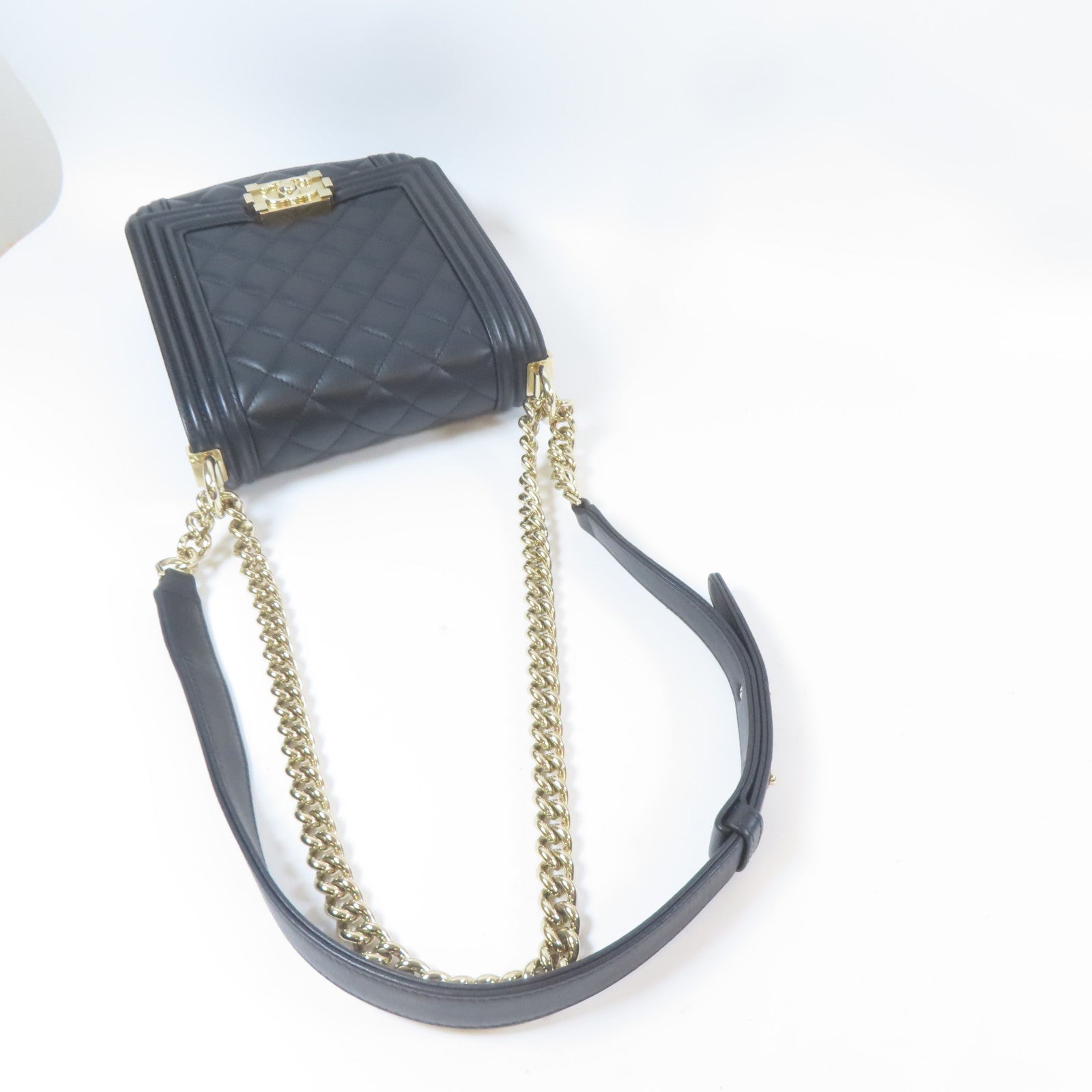 CHANEL 菱格牛皮皮革Boy Chanel金扣鏈帶肩背袋黑色