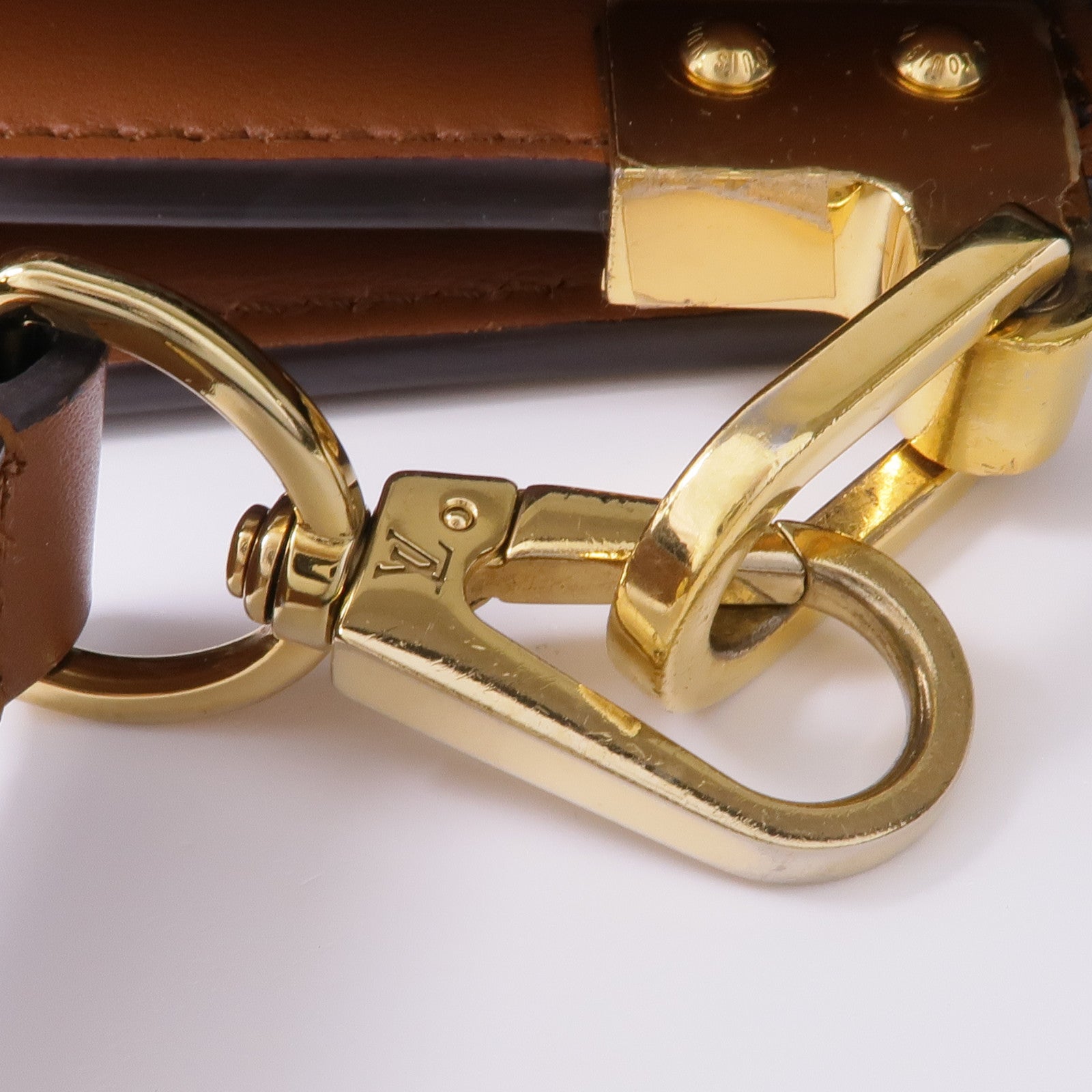 LOUIS VUITTON Monogram Reverse Mini Dauphine金扣肩背袋