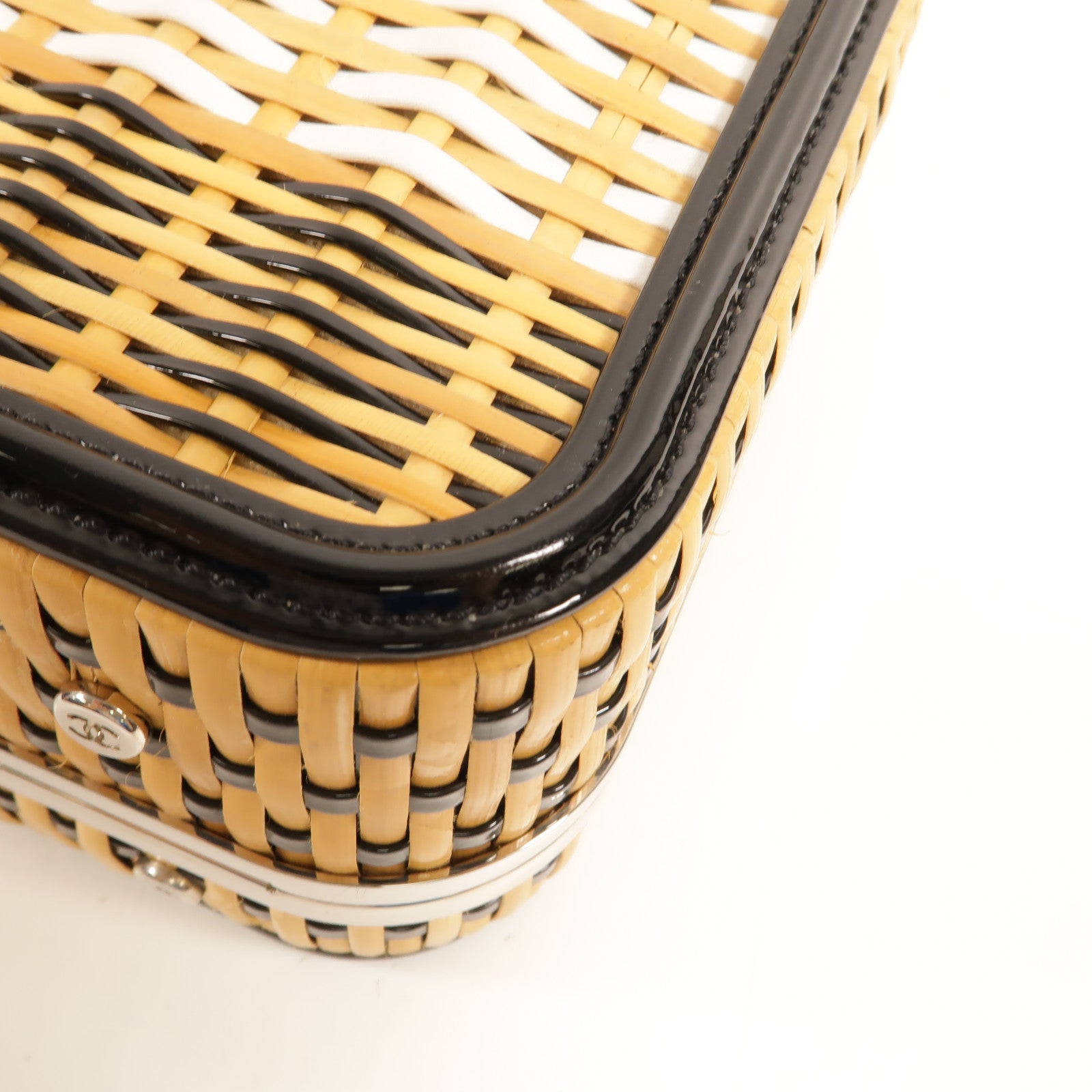 CHANEL 藤料CC Filigree Vanity Case Medium鏈帶手挽肩背兩用袋