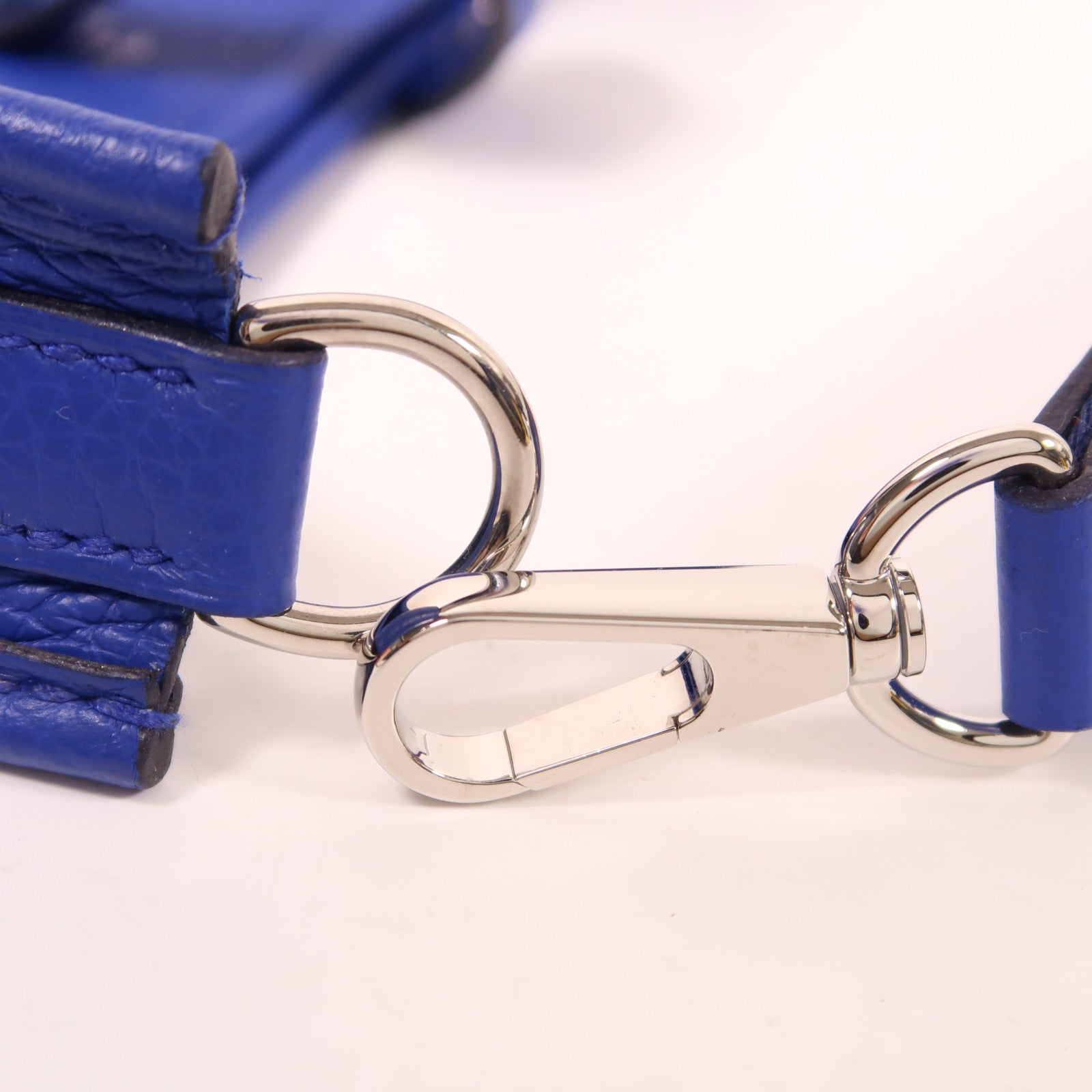 HERMES Clemence皮革Evelyne TPM銀扣肩背袋Bleu Pale