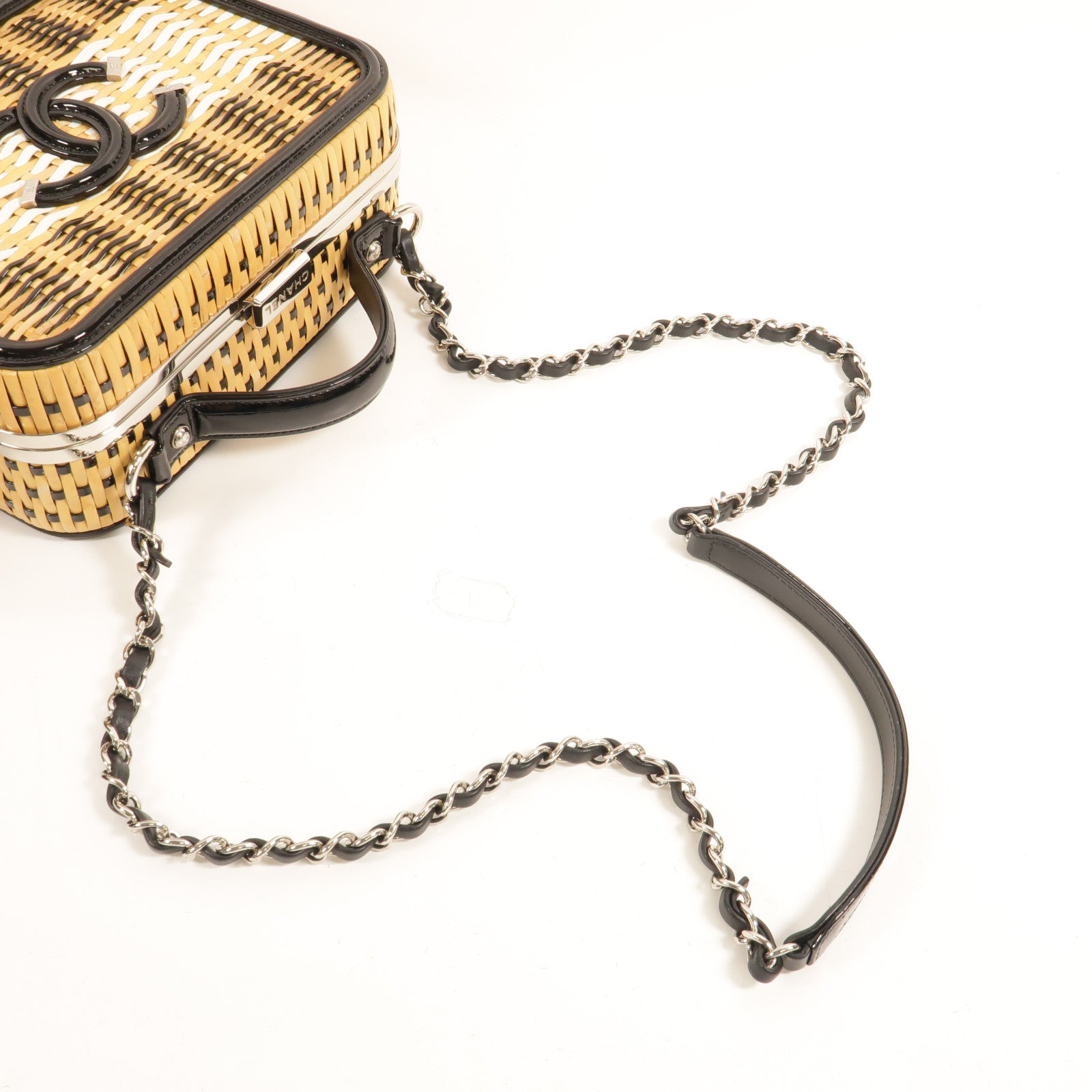 CHANEL 藤料CC Filigree Vanity Case Medium鏈帶手挽肩背兩用袋
