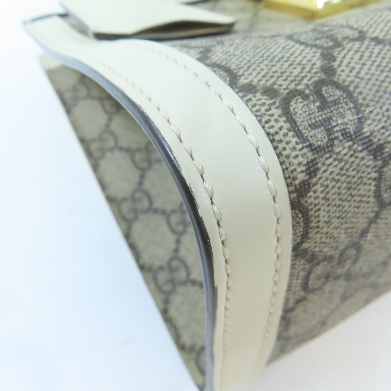 GUCCI 塗層帆布Padlock GG Shoulder Bag金扣肩背袋啡色/白色