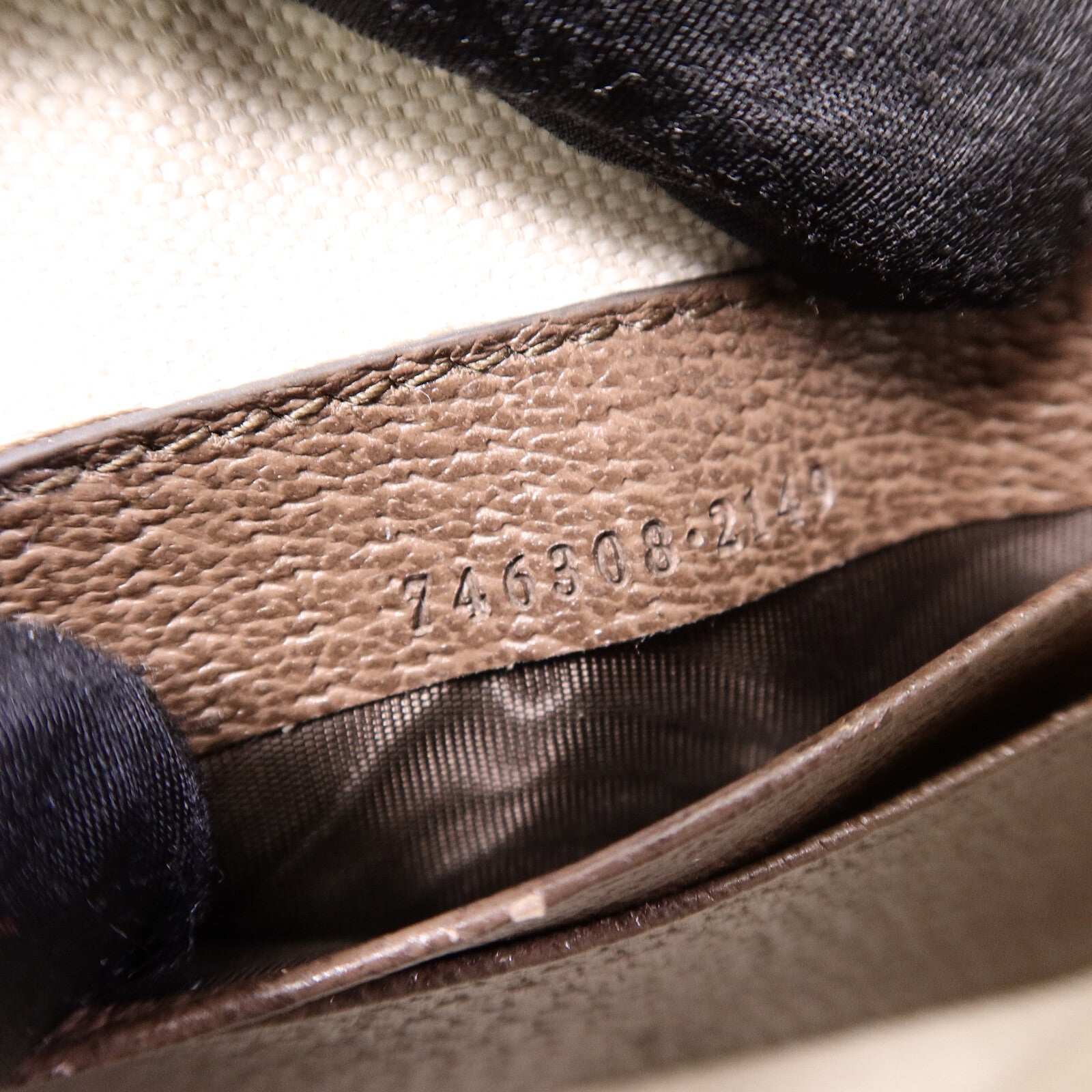 GUCCI 塗層帆布GG Supreme Shoulder Bag肩背袋