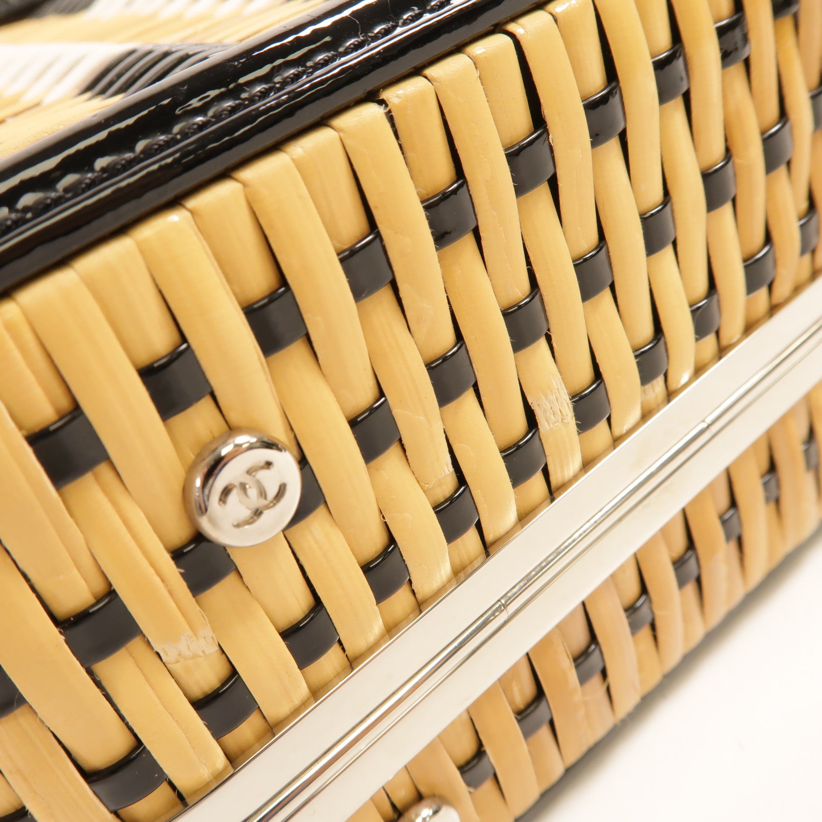 CHANEL 藤料CC Filigree Vanity Case Medium鏈帶手挽肩背兩用袋