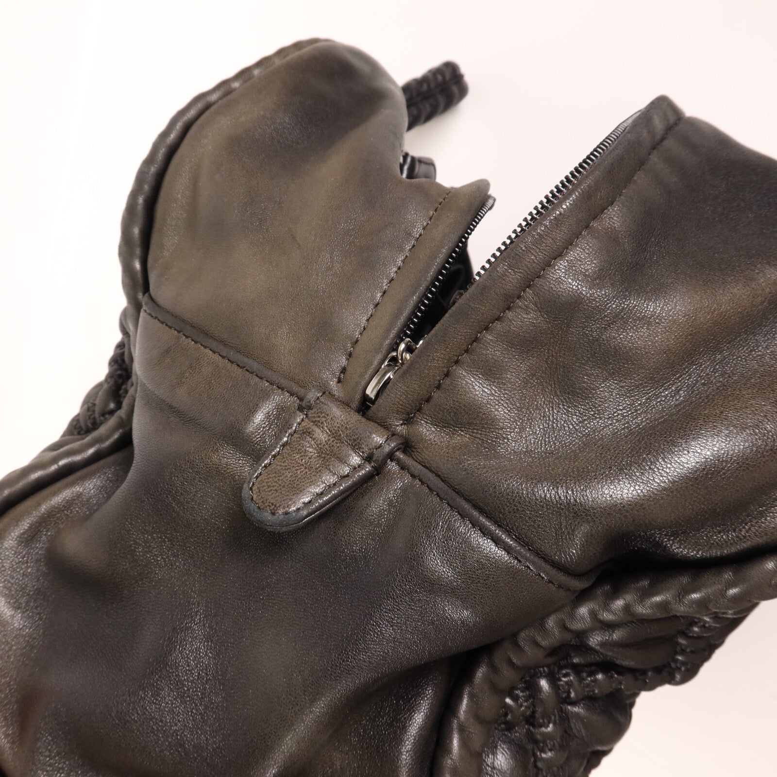 CHANEL 羊皮皮革Boston Bag銀扣手挽袋