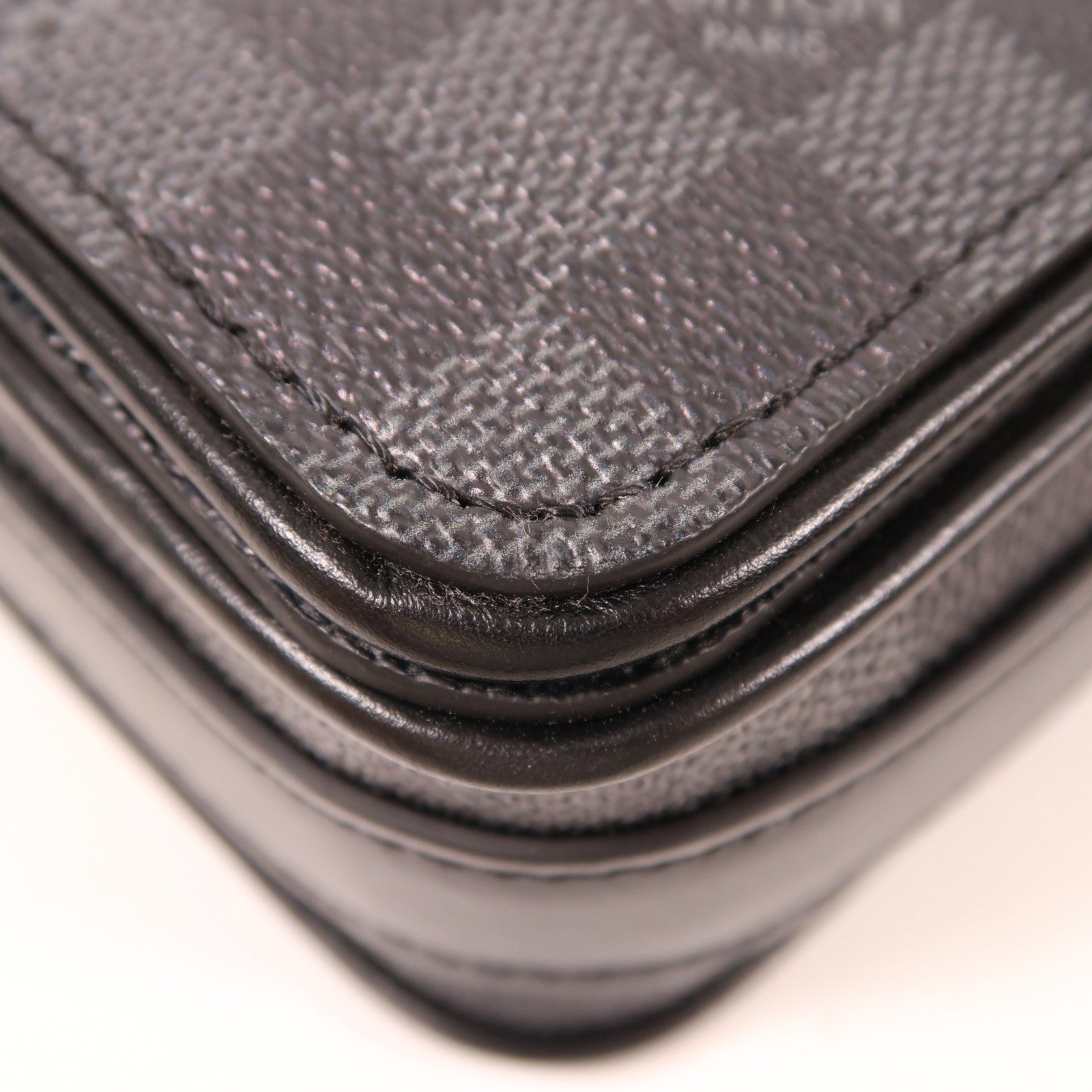 LOUIS VUITTON Damier Graphite Studio Messenger銀扣肩背袋黑色