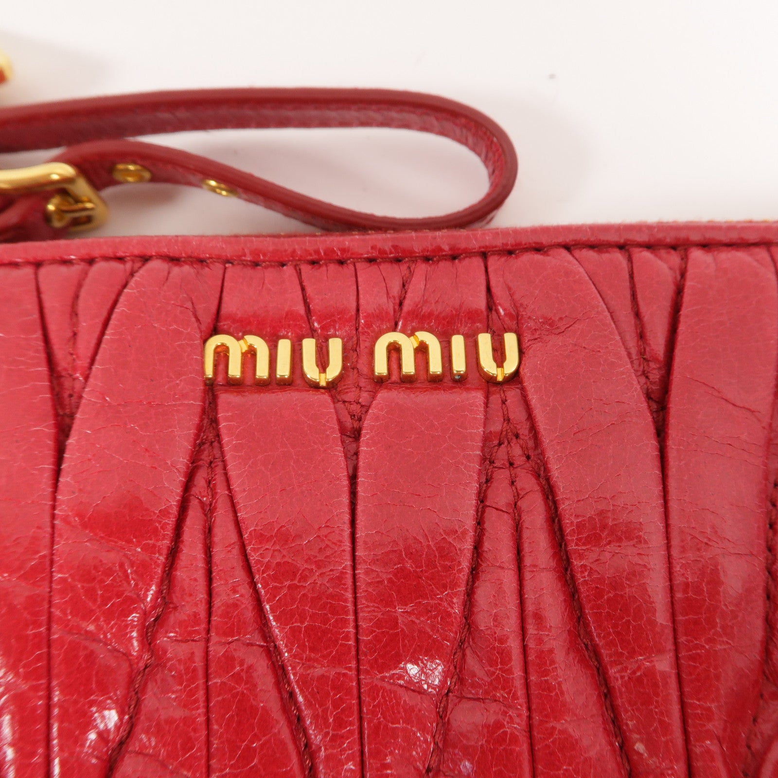 Miu Miu 牛皮皮革Pouch手拿包