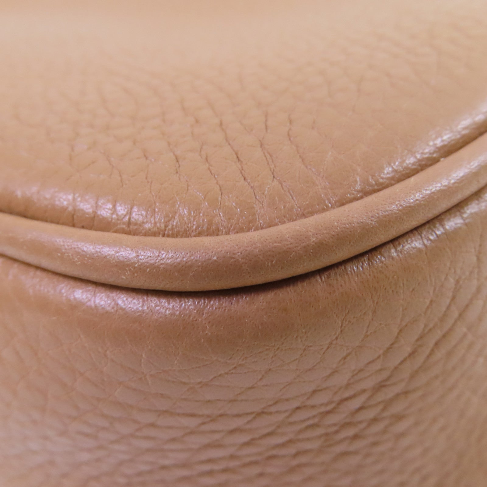 GUCCI 【激減優惠】牛皮皮革Soho Shoulder Bag金扣肩背袋杏色