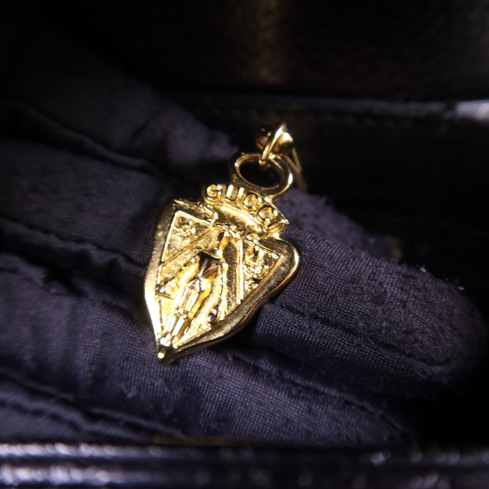 GUCCI 牛皮皮革Shoulder Bag金扣肩背袋