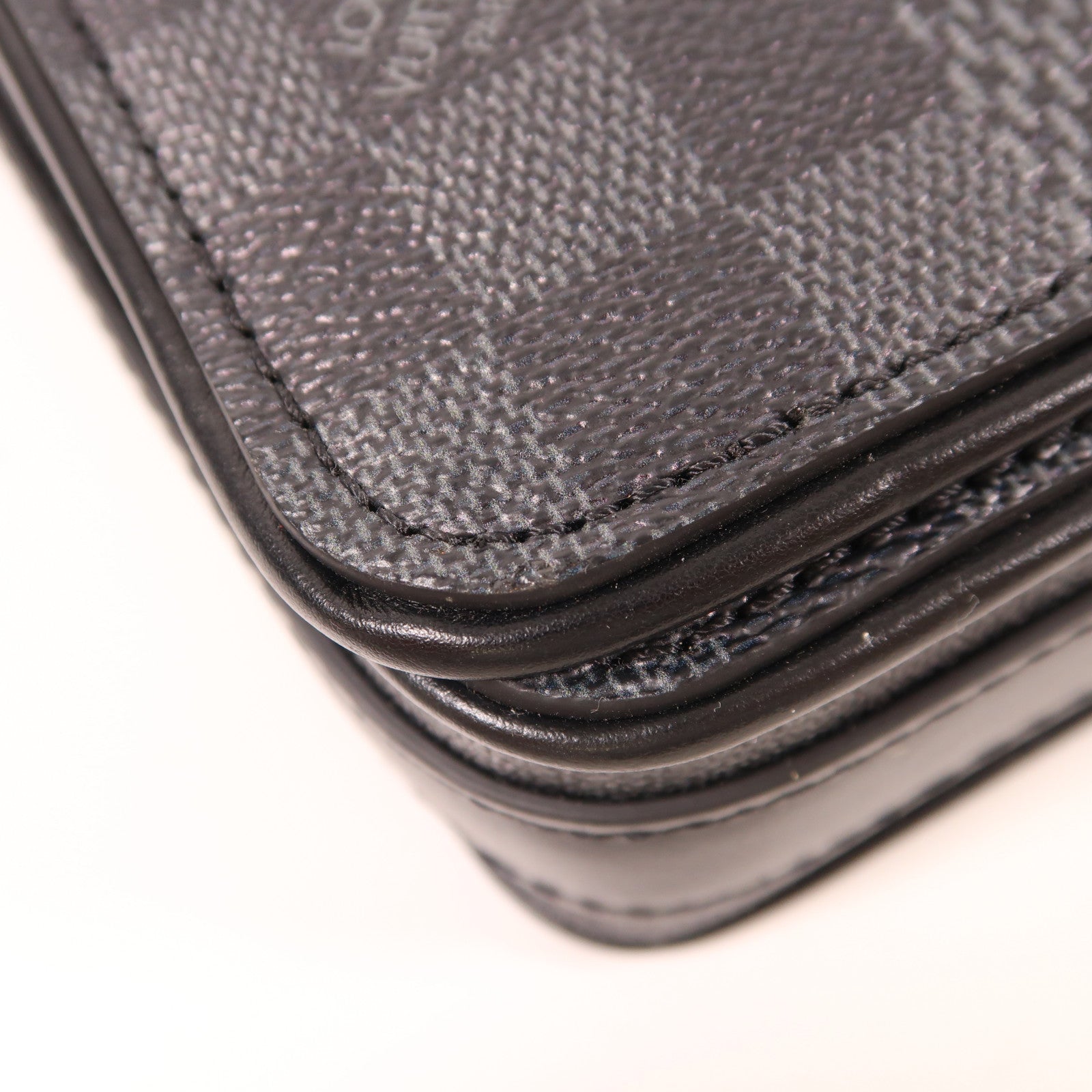 LOUIS VUITTON Damier Graphite Studio Messenger銀扣肩背袋黑色