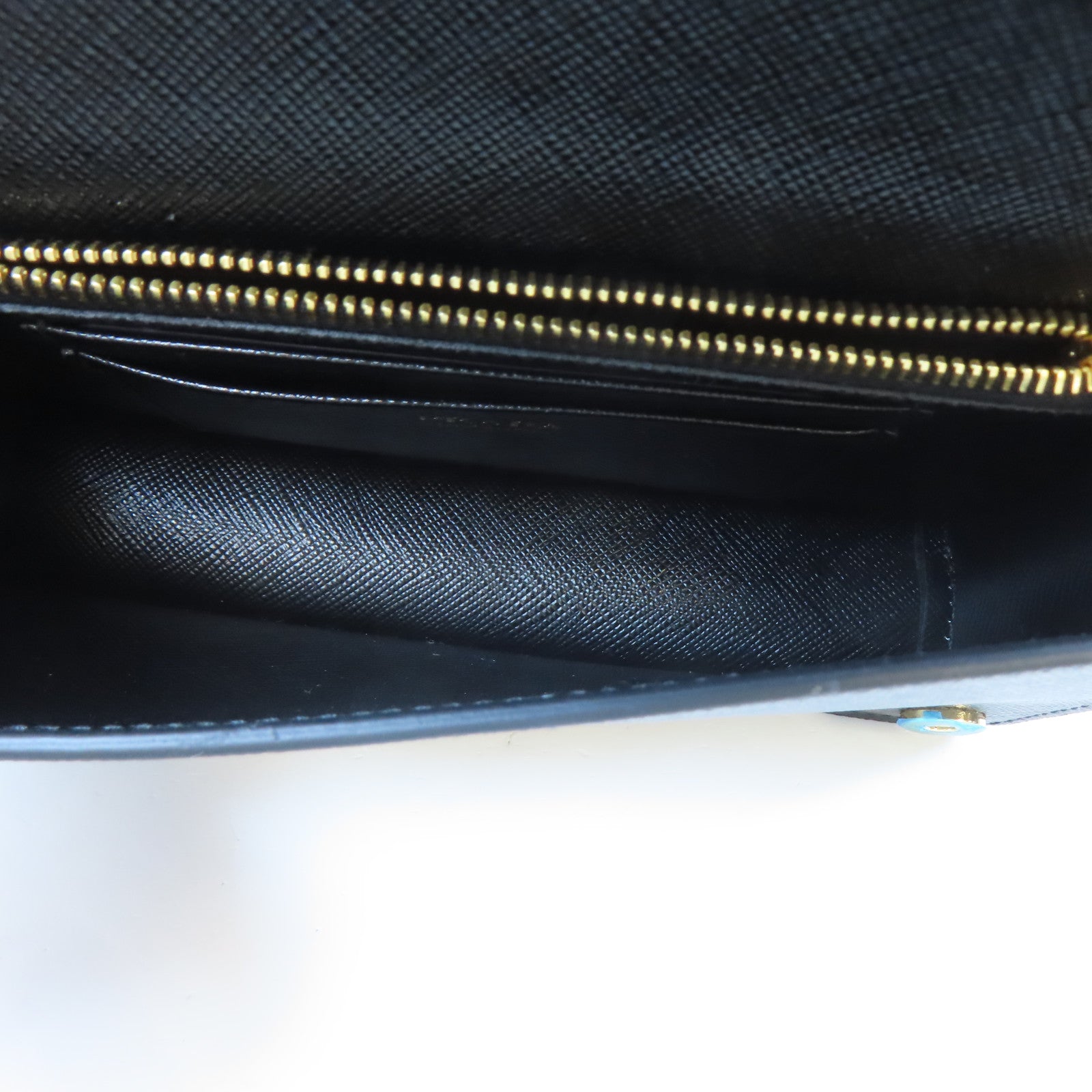 PRADA Saffiano皮革Miniborse金扣鏈帶肩背袋黑色
