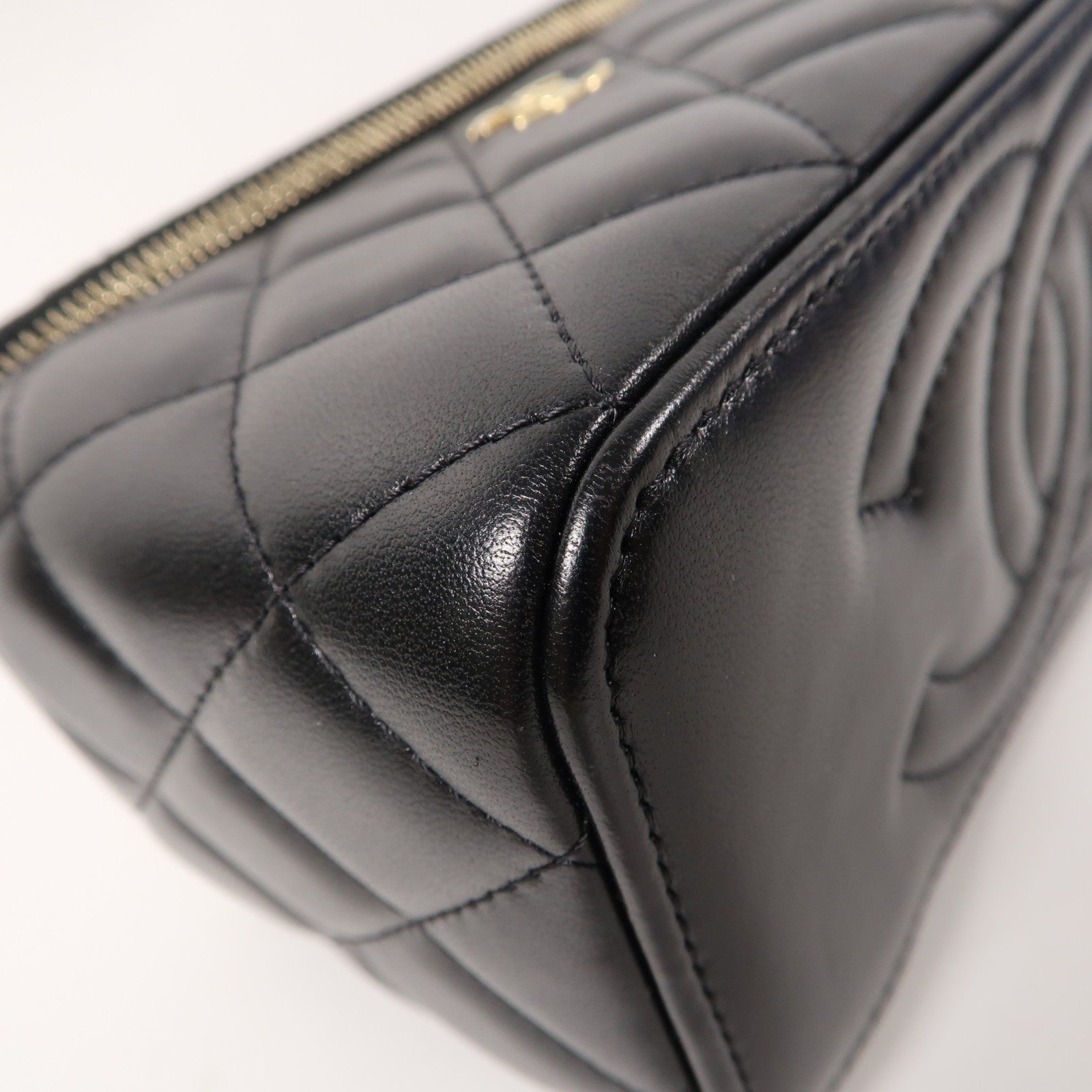 CHANEL 菱格羊皮皮革Chain Shoulder金扣鏈帶肩背袋黑色
