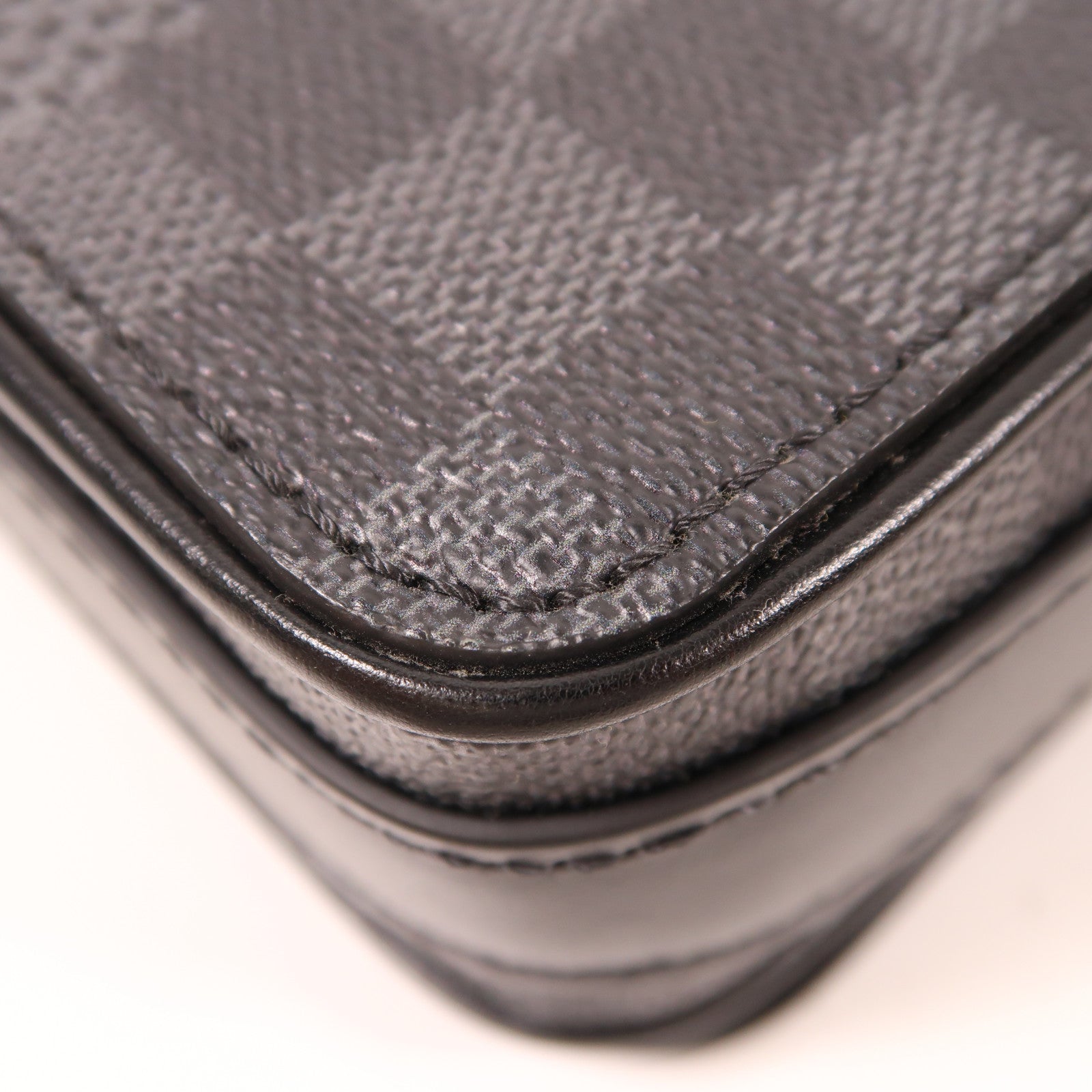 LOUIS VUITTON Damier Graphite Studio Messenger銀扣肩背袋黑色