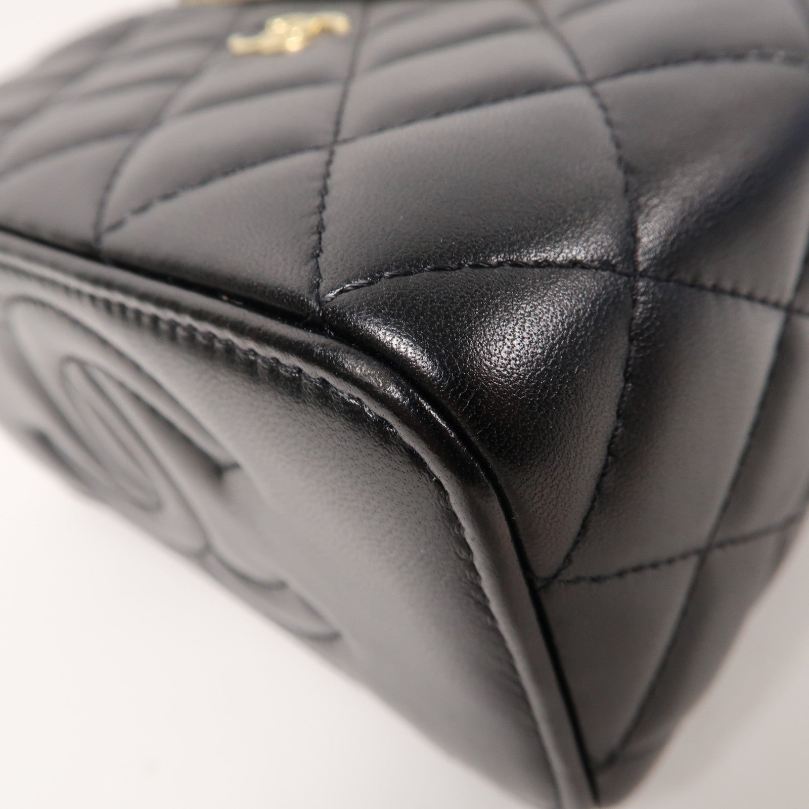 CHANEL 菱格羊皮皮革Chain Shoulder金扣鏈帶肩背袋黑色