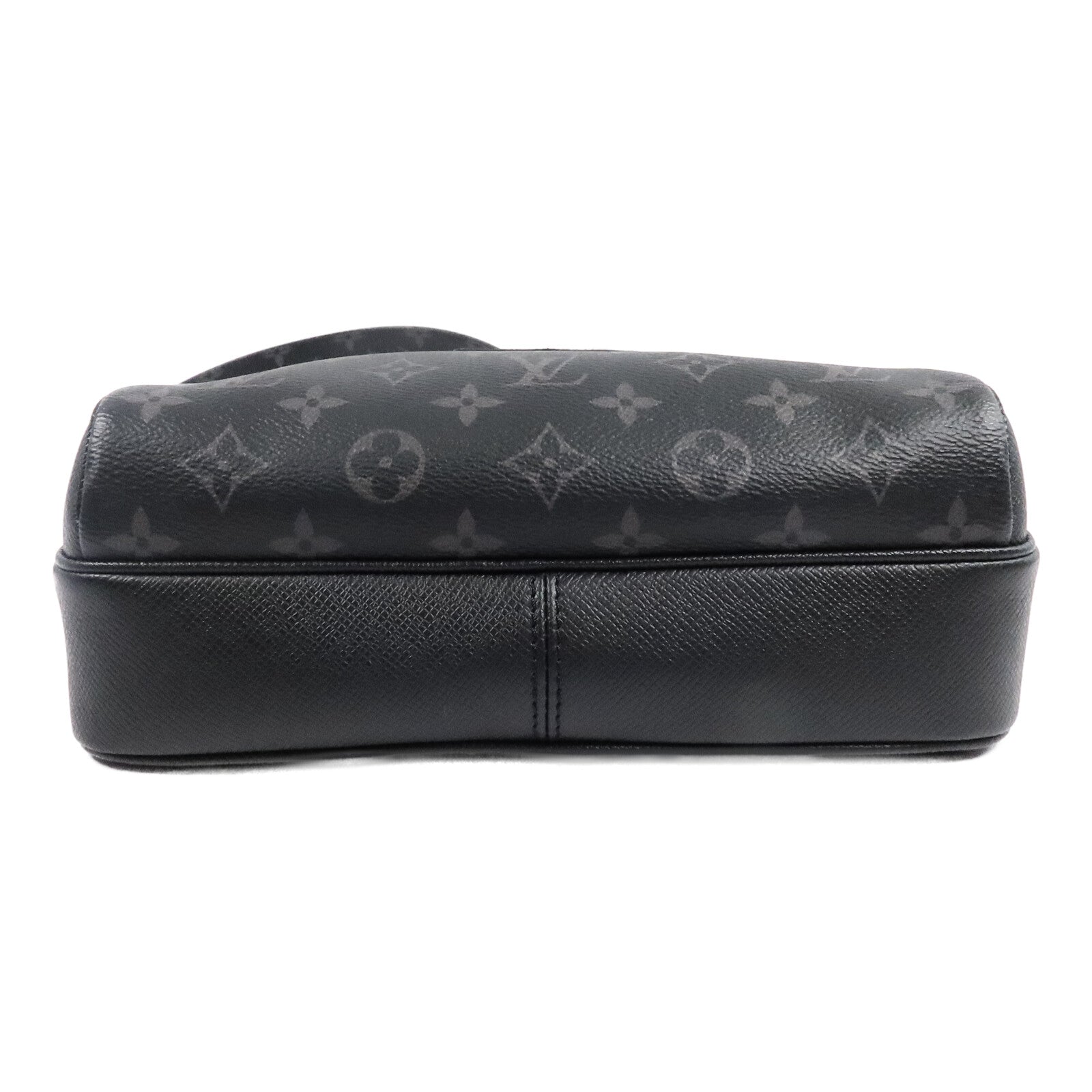 LOUIS VUITTON Monogram Eclipse/Taiga Outdoor Messenger銀扣肩背袋