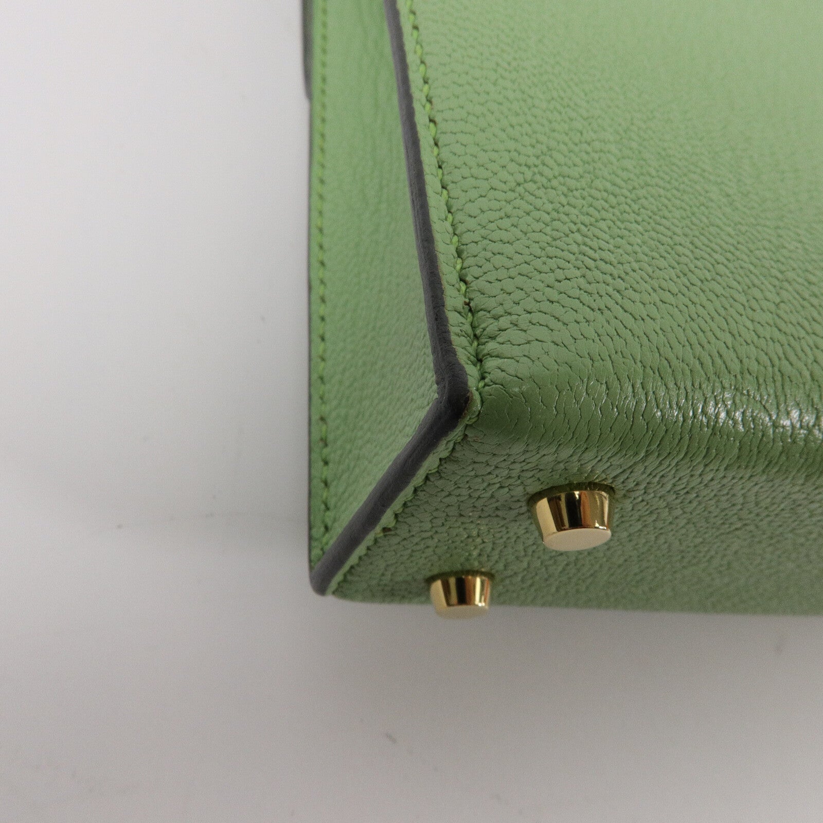 HERMES Chevre皮革Verrou Mini鏈帶肩背袋Vert Criquet